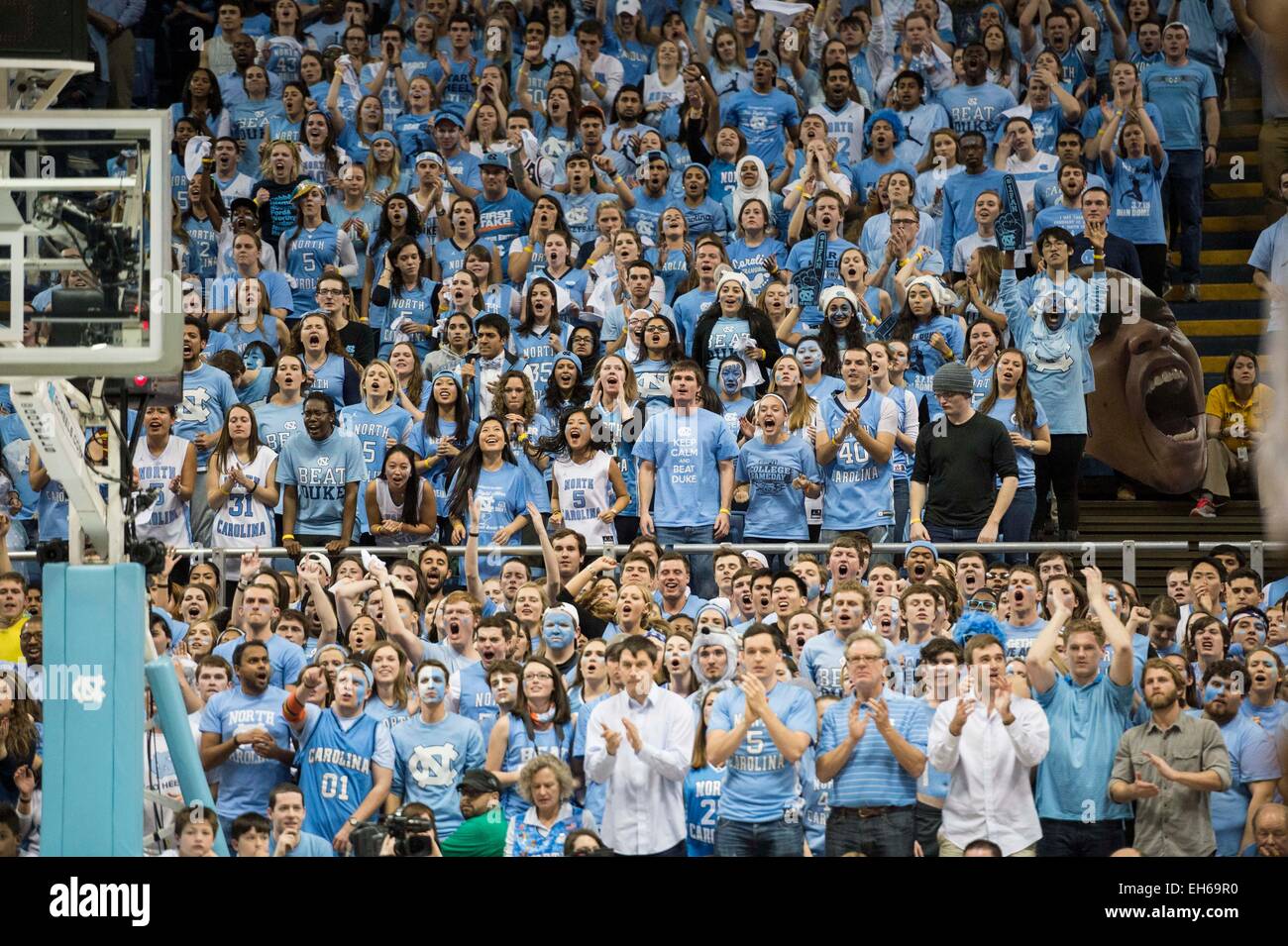 Unc basketball fans hi-res stock photography and images - Alamy