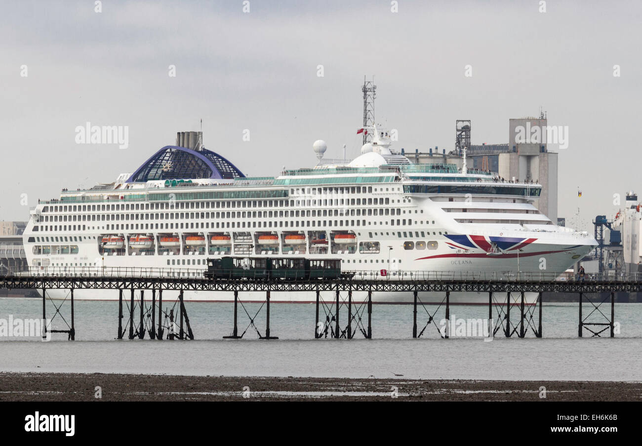 Southampton Water As Britannia Sails Out On Her Maiden Voyage Stock