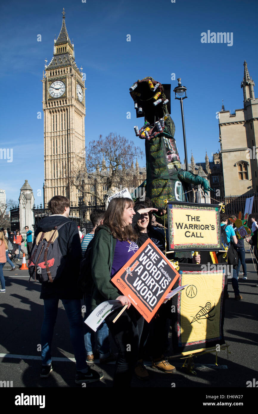 London, UK. 7th March, 2015. London, UK. 07th Mar, 2015. London Climate March - 7 March 2015 © Lucia Hrda/Alamy Live News Credit:  Lucia Hrda/Alamy Live News Stock Photo