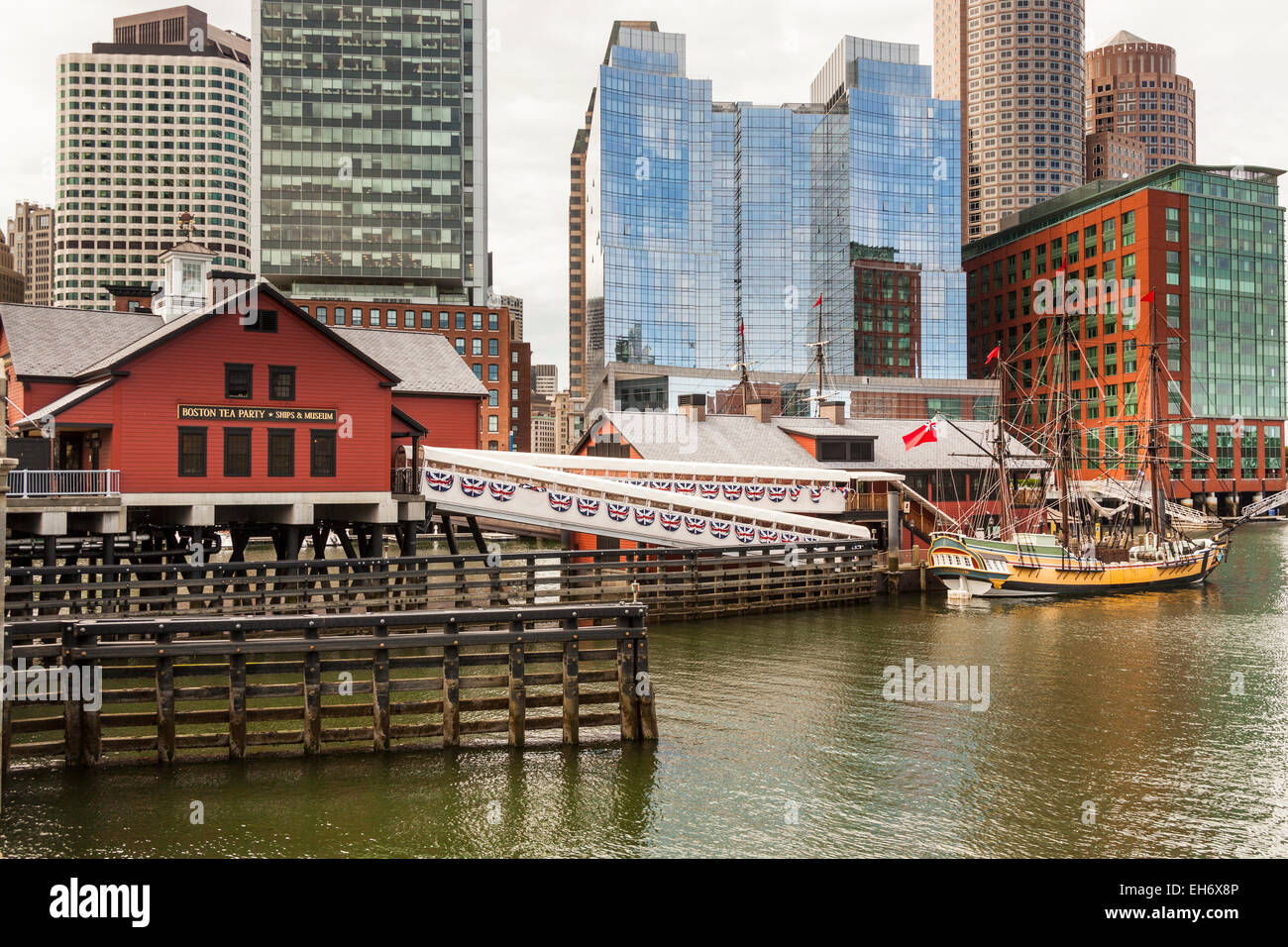 Boston Tea Party Museum and Eleanor, one of Boston Tea Party ships