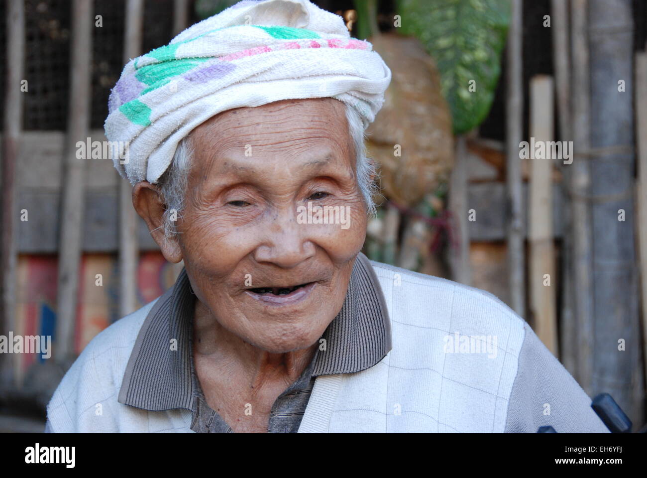 Old Woman, Palaung Village Stock Photo