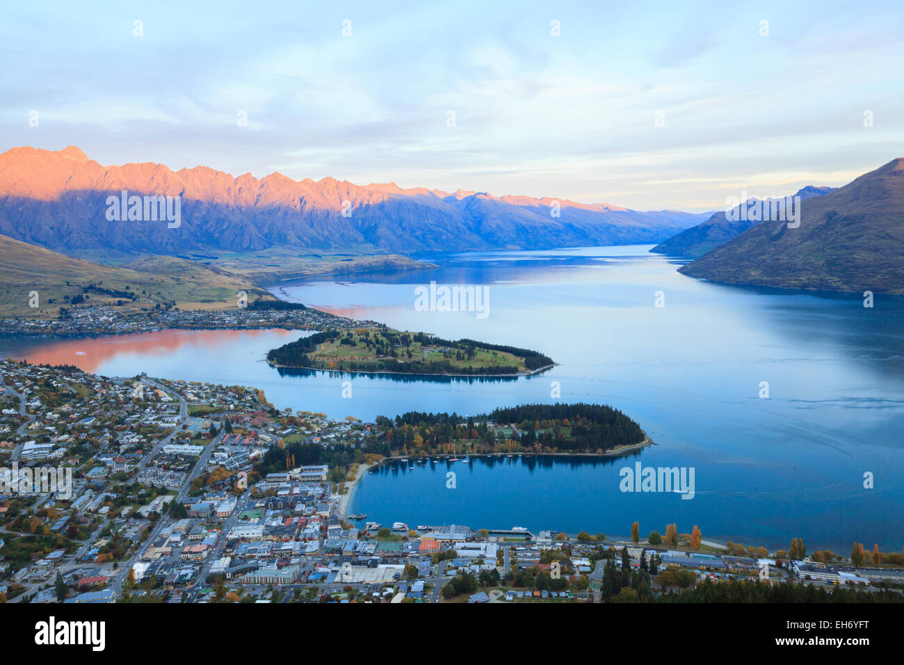 Aerial Cityscape View of Queenstown New Zealand Sunset Stock Photo - Alamy