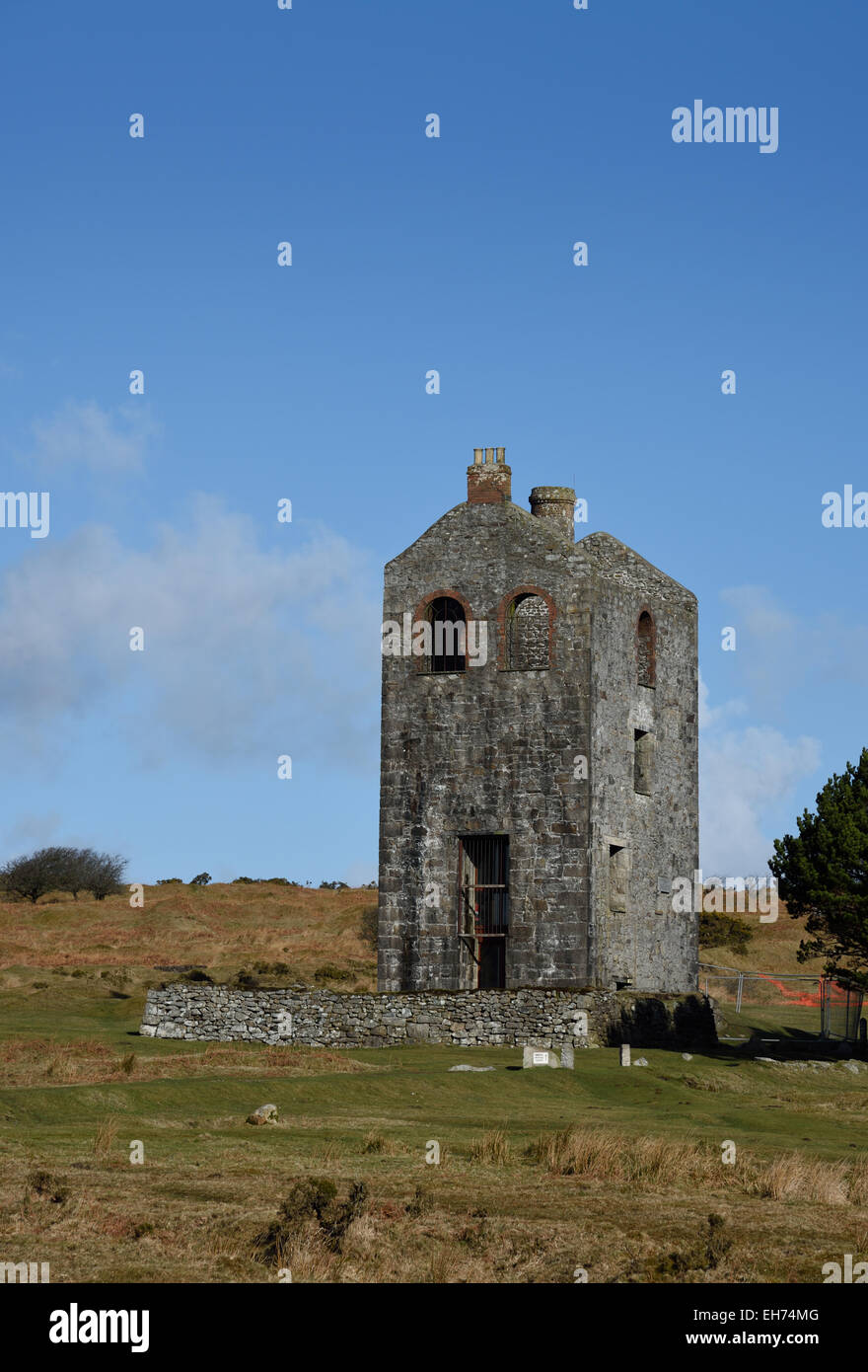 Engine housing hires stock photography and images Alamy