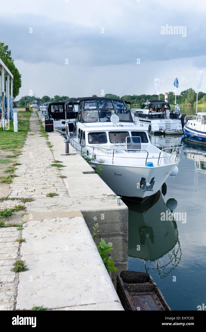 Saône Bateaux, a boat rental facility in Gigny-sûr Sâone, France. Stock Photo