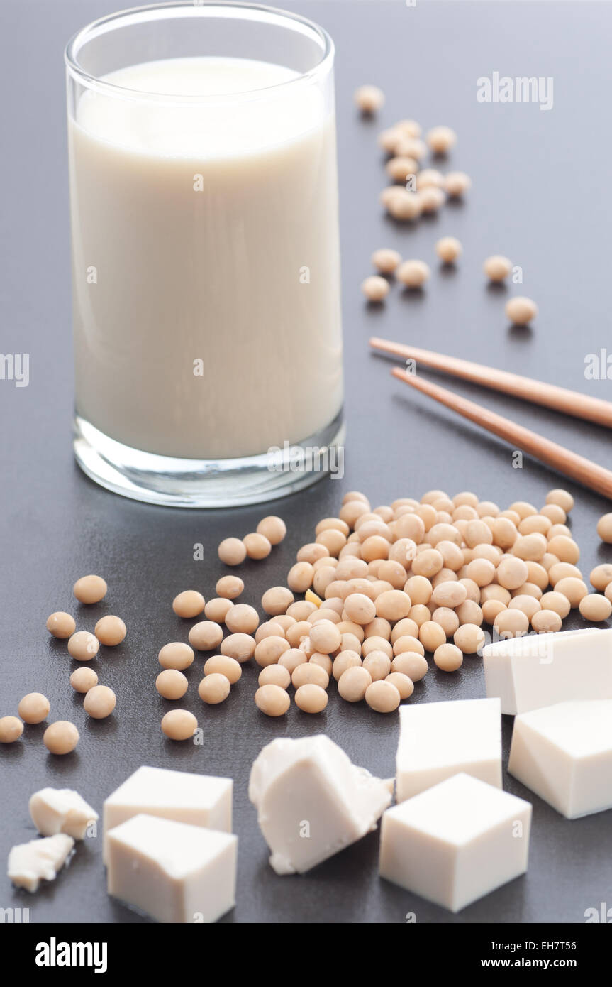Tofu, soybeans and soy milk Stock Photo Alamy