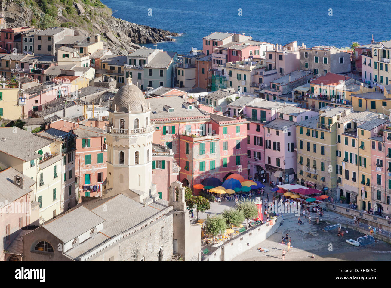 Chiesa Santa Margherita di Antiochia church, Vernazza, Cinque Terre, Rivera di Levante, Provinz La Spazia, Liguria, Italy Stock Photo