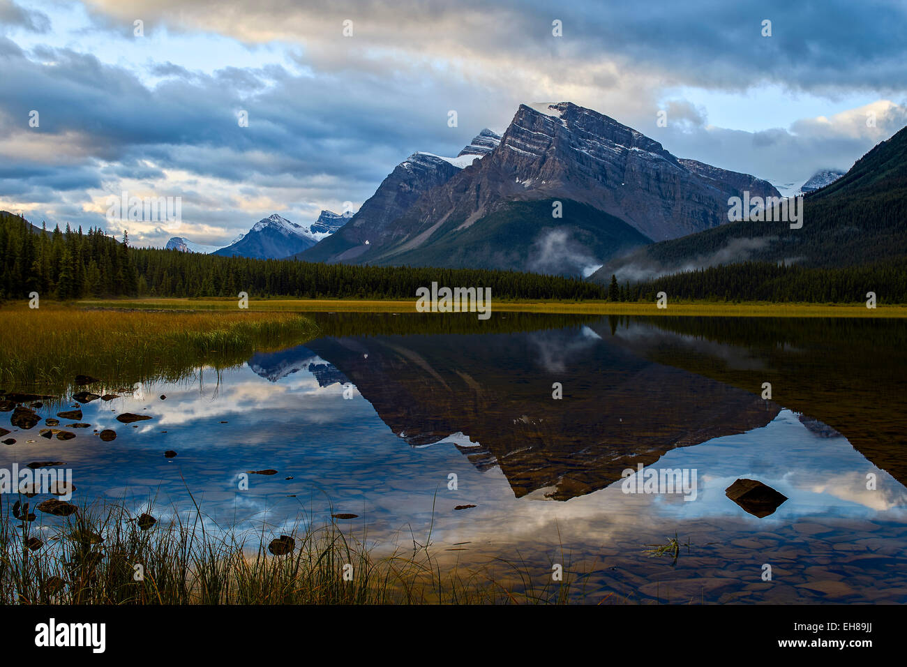 Mountain reflected in Waterfowl Lake at sunrise, Banff National Park, UNESCO, Alberta, Rocky Mountains, Canada, North America Stock Photo