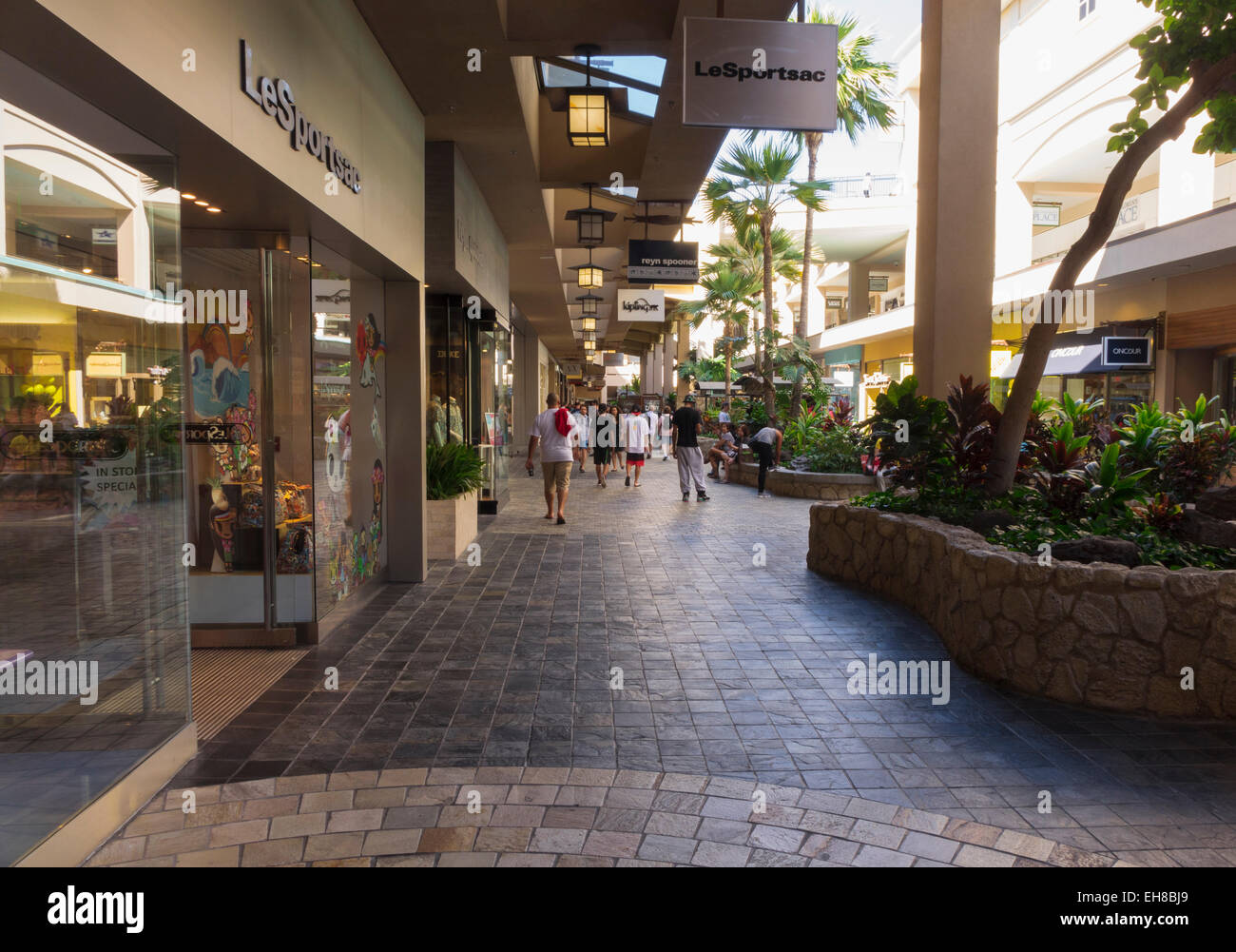 Shoppers at the modern Ala Moana shopping mall near Waikiki on Oahu, Hawaii Stock Photo