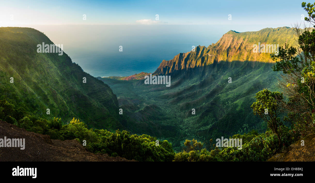 Kalalau Valley, Na Pali Coast State Park, Kalalau, Kauai, Hawaii Stock Photo
