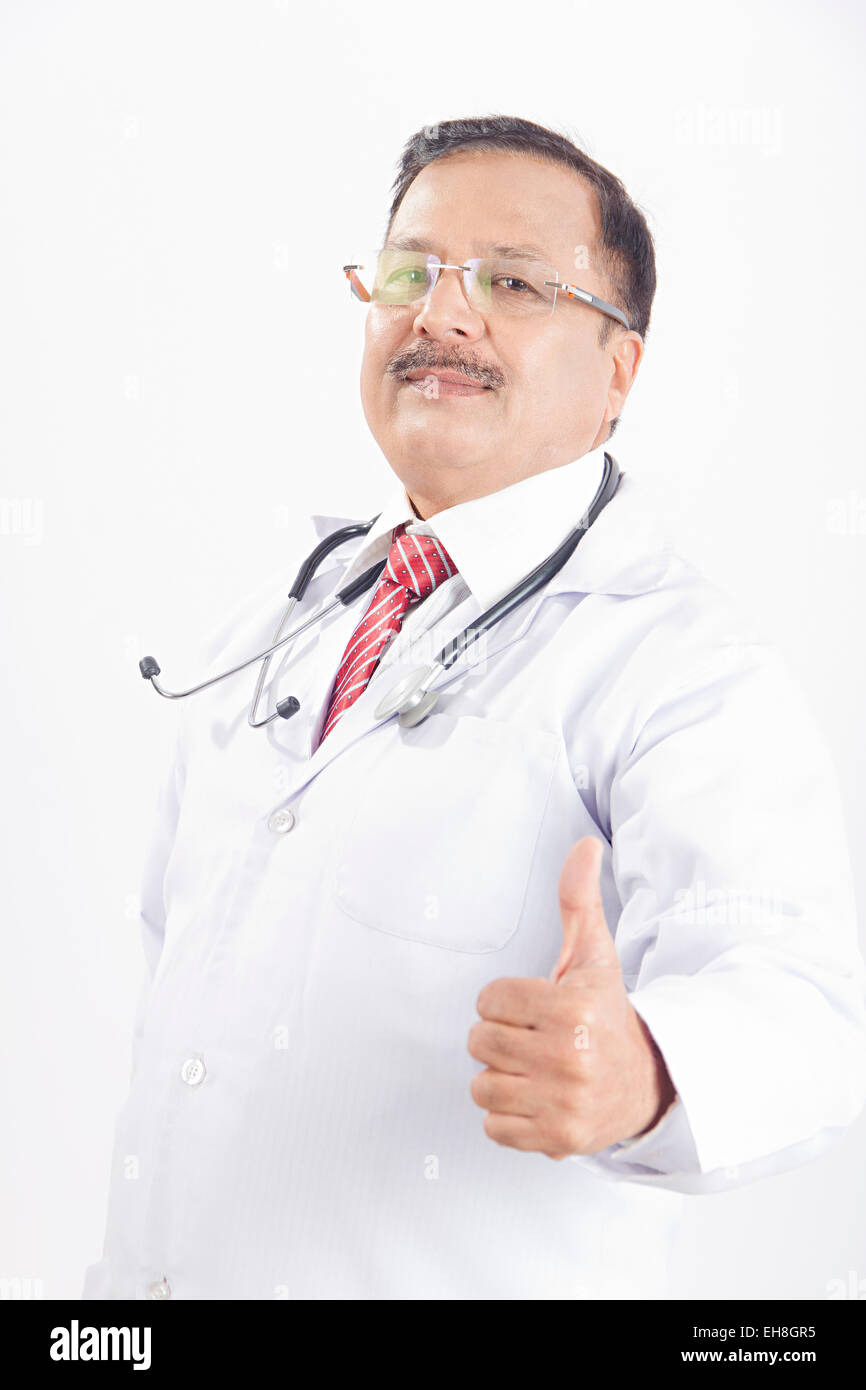 Doctor thumbs up hi-res stock photography and images - Alamy
