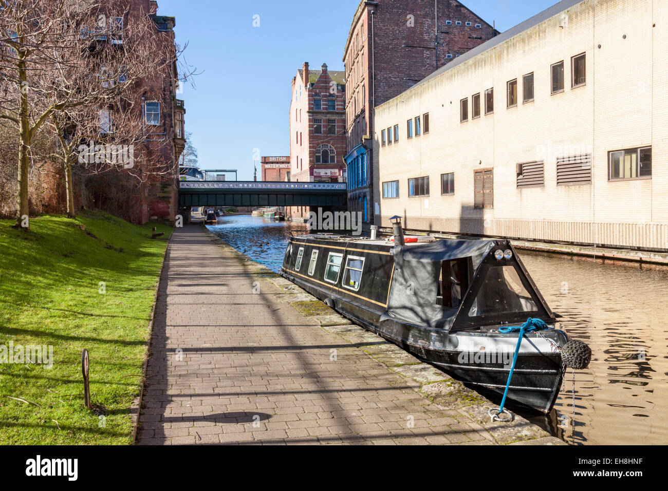 Moored narrow boat on a city canal, Nottingham and Beeston Canal, Nottingham, England, UK Stock Photo