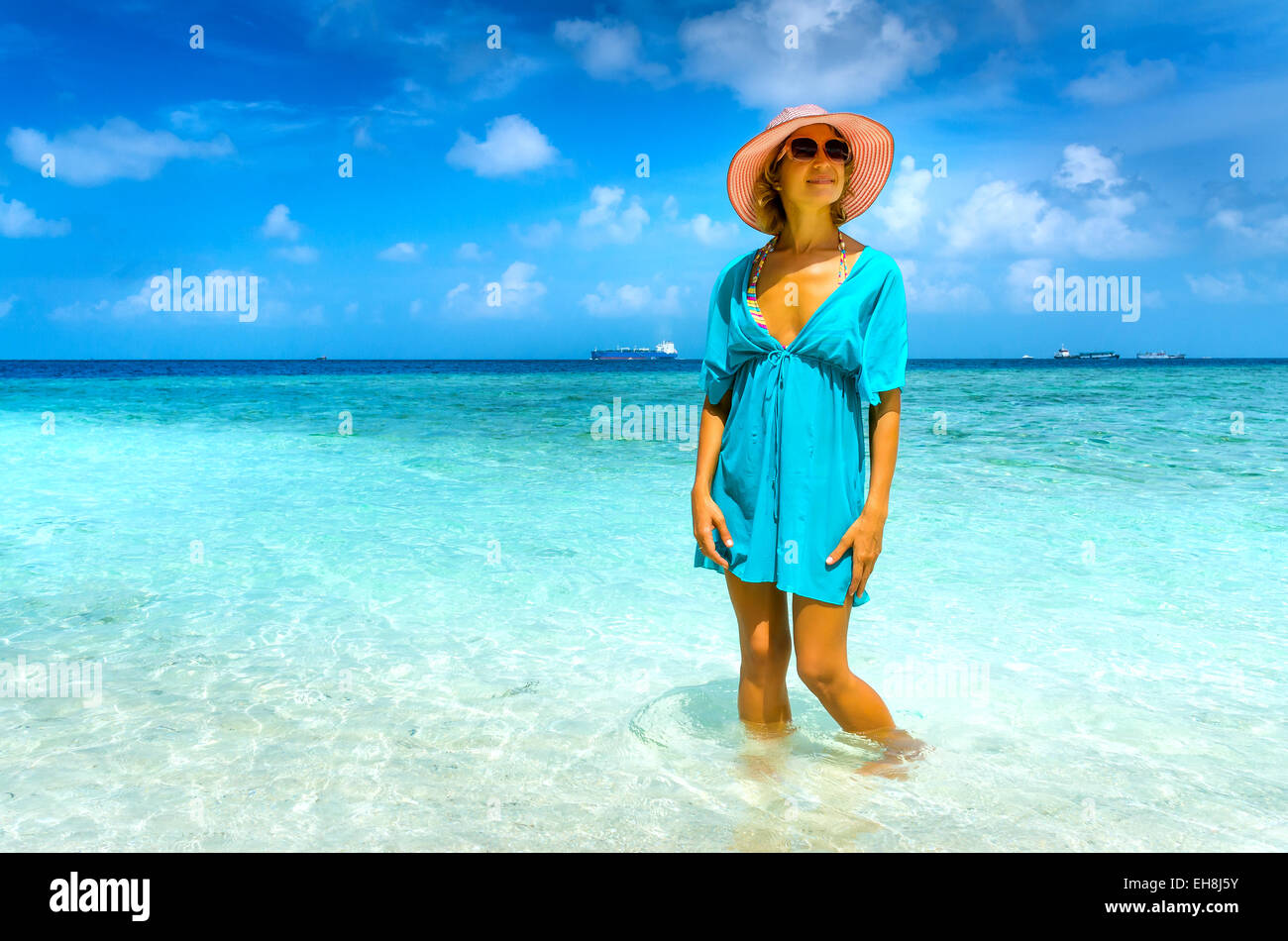 Dubai beach woman hires stock photography and images Alamy