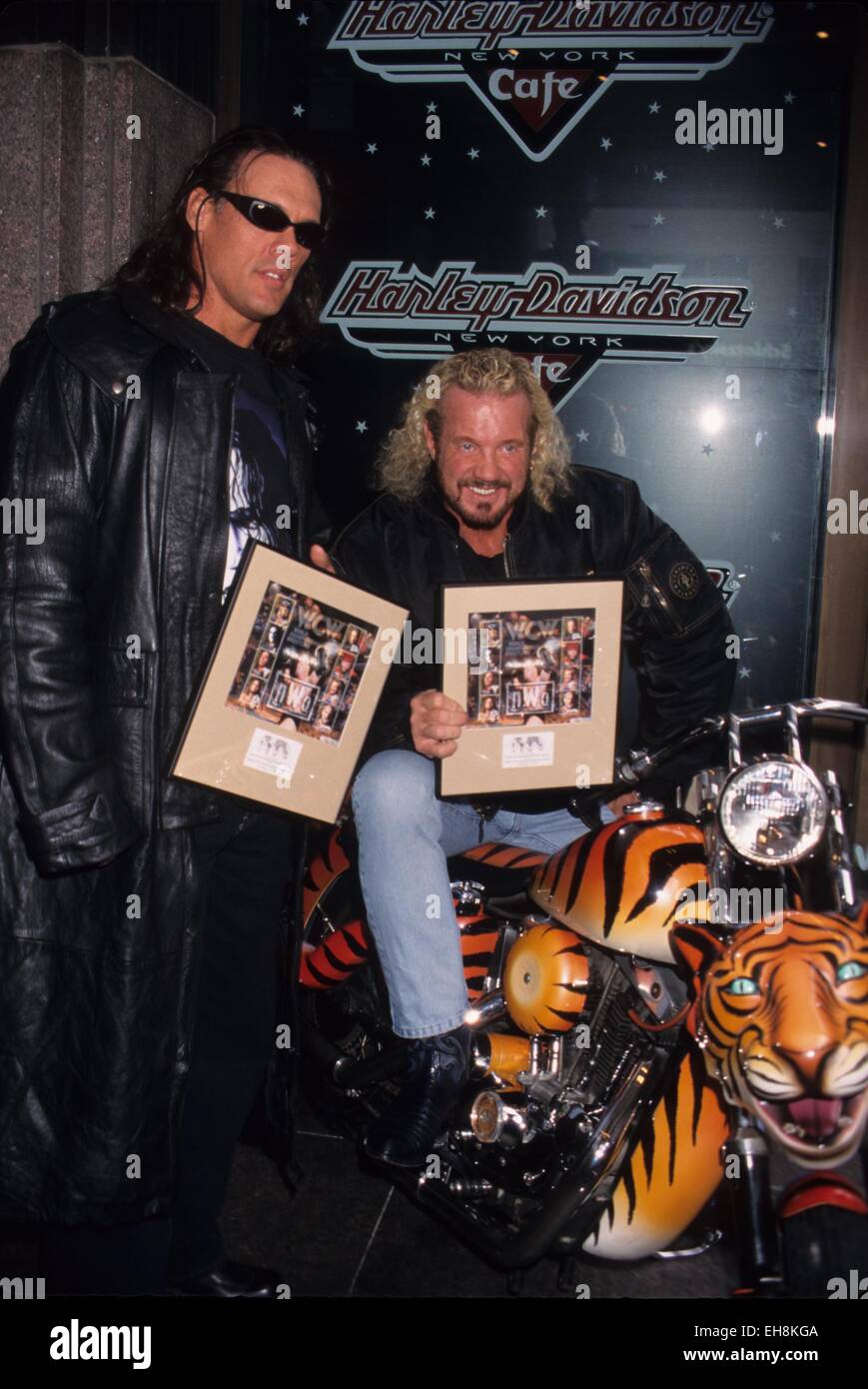 STING.Steve Borden with Diamond Dallas Page.WCW Wrestlers honored with pastage stamp series at Harley Davidson Cafe in New York 1999.k14715ww. © Walter Weissman/Globe Photos/ZUMA Wire/Alamy Live News Stock Photo
