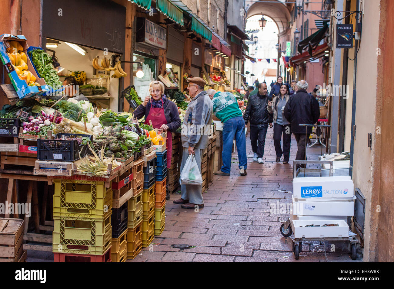  November 18, 2014 Grocery stores in the "Quadrilatero" in Bologna