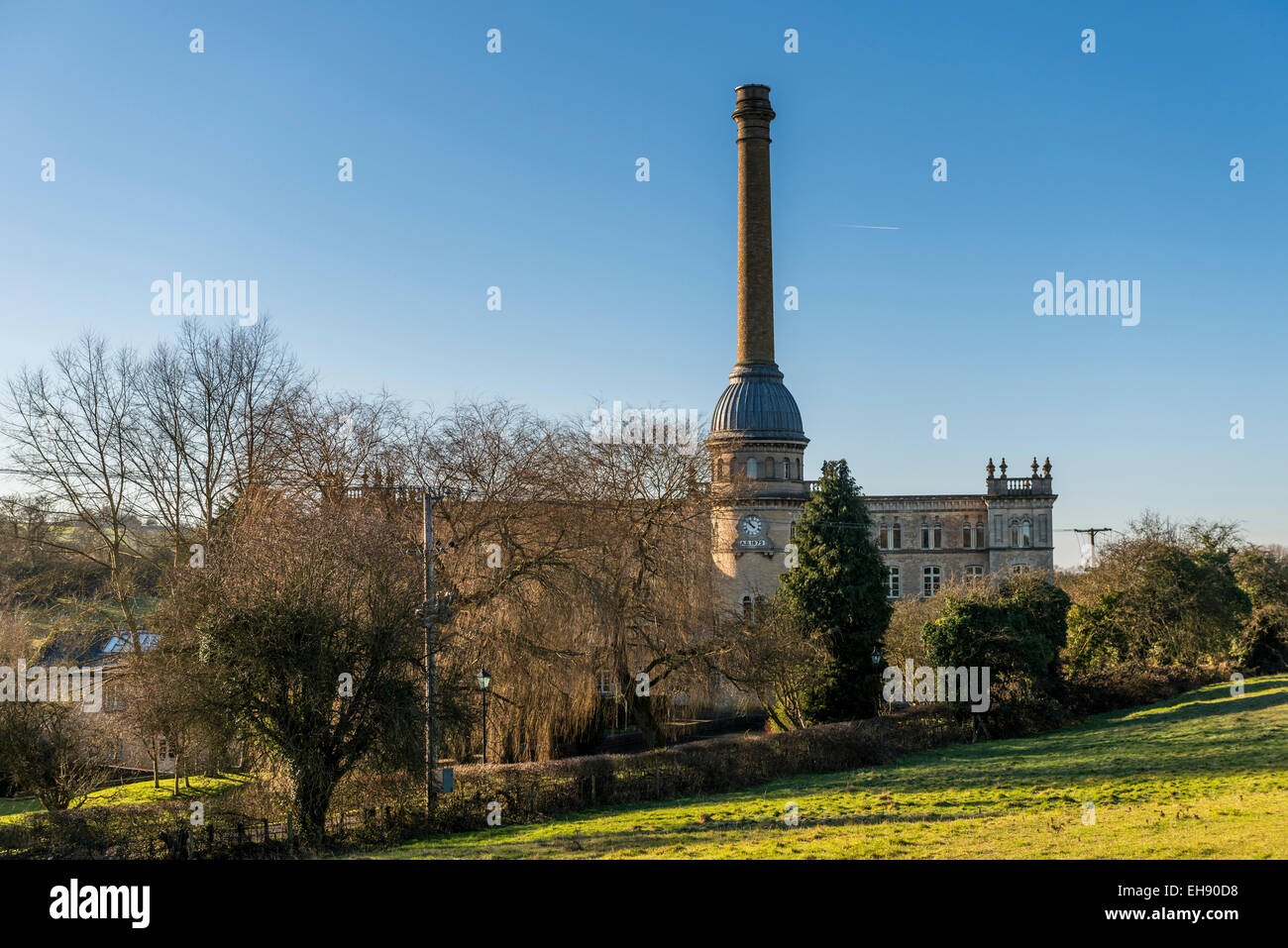 Bliss Mill is a former Tweed Mill in Chipping Norton in the Cotswolds, Oxfordshire. The Mill has now been converted to flats. Stock Photo