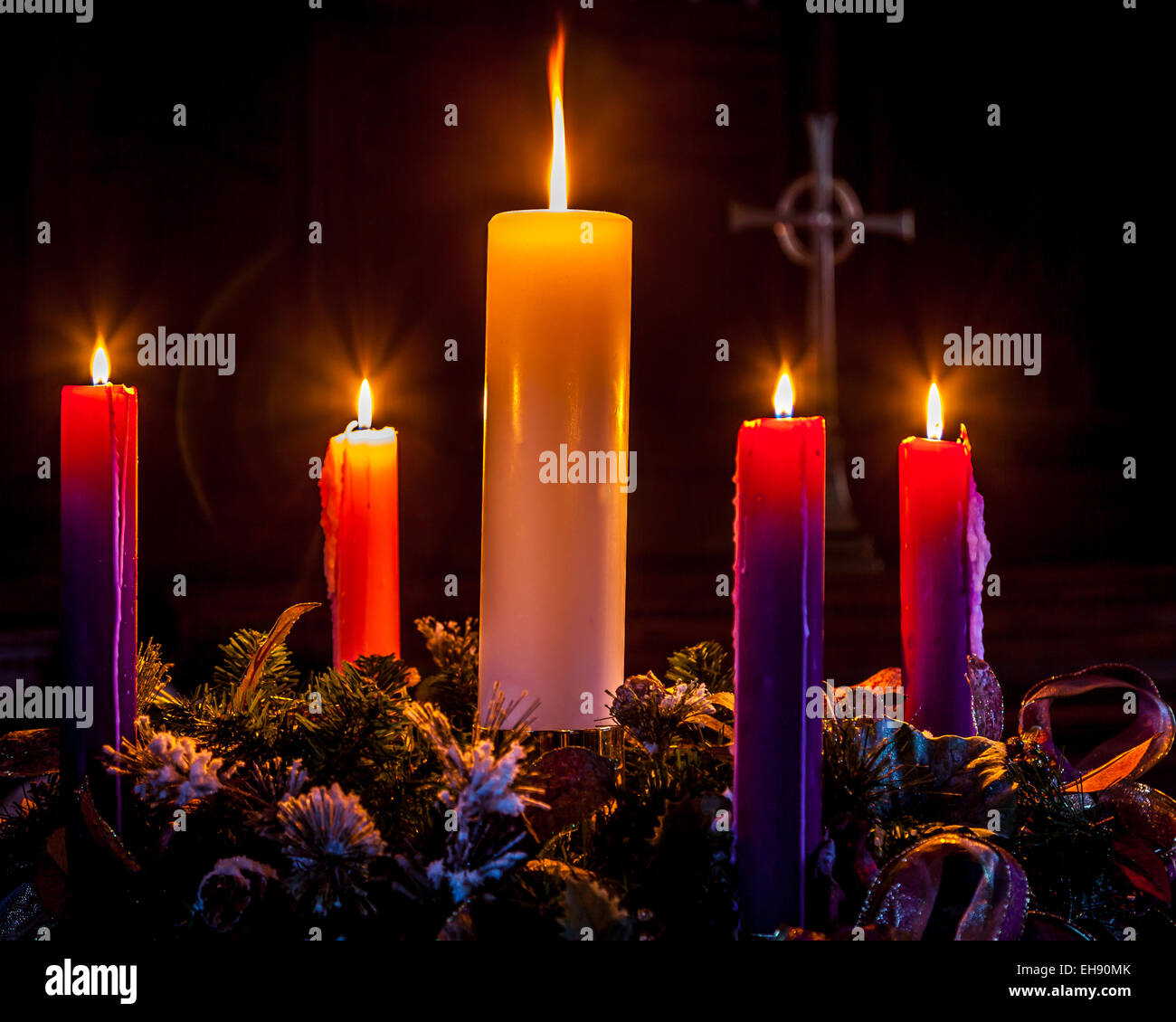 Advent wreath church hi-res stock photography and images - Alamy