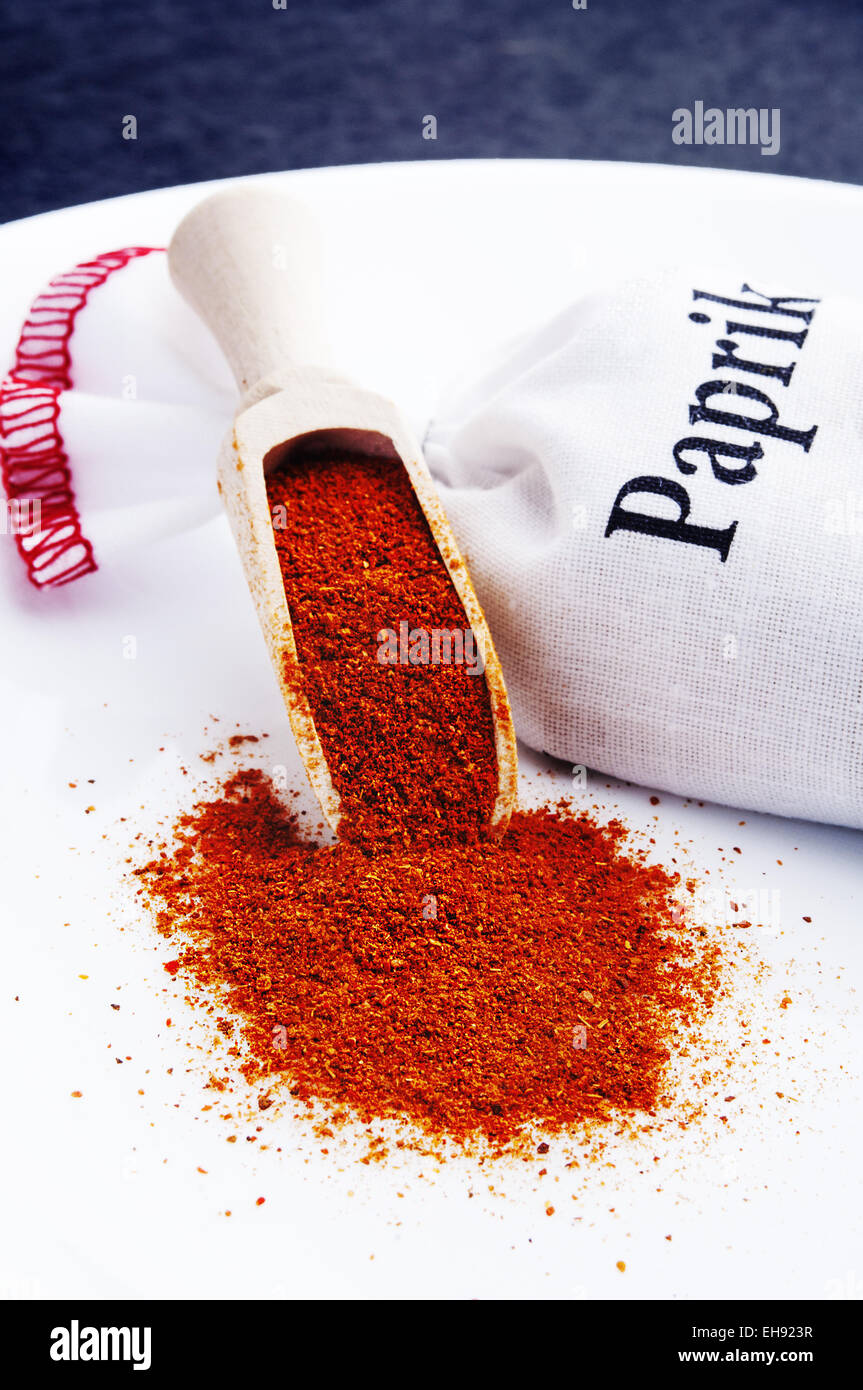 Red hot paprika/pepper powder Stock Photo Alamy