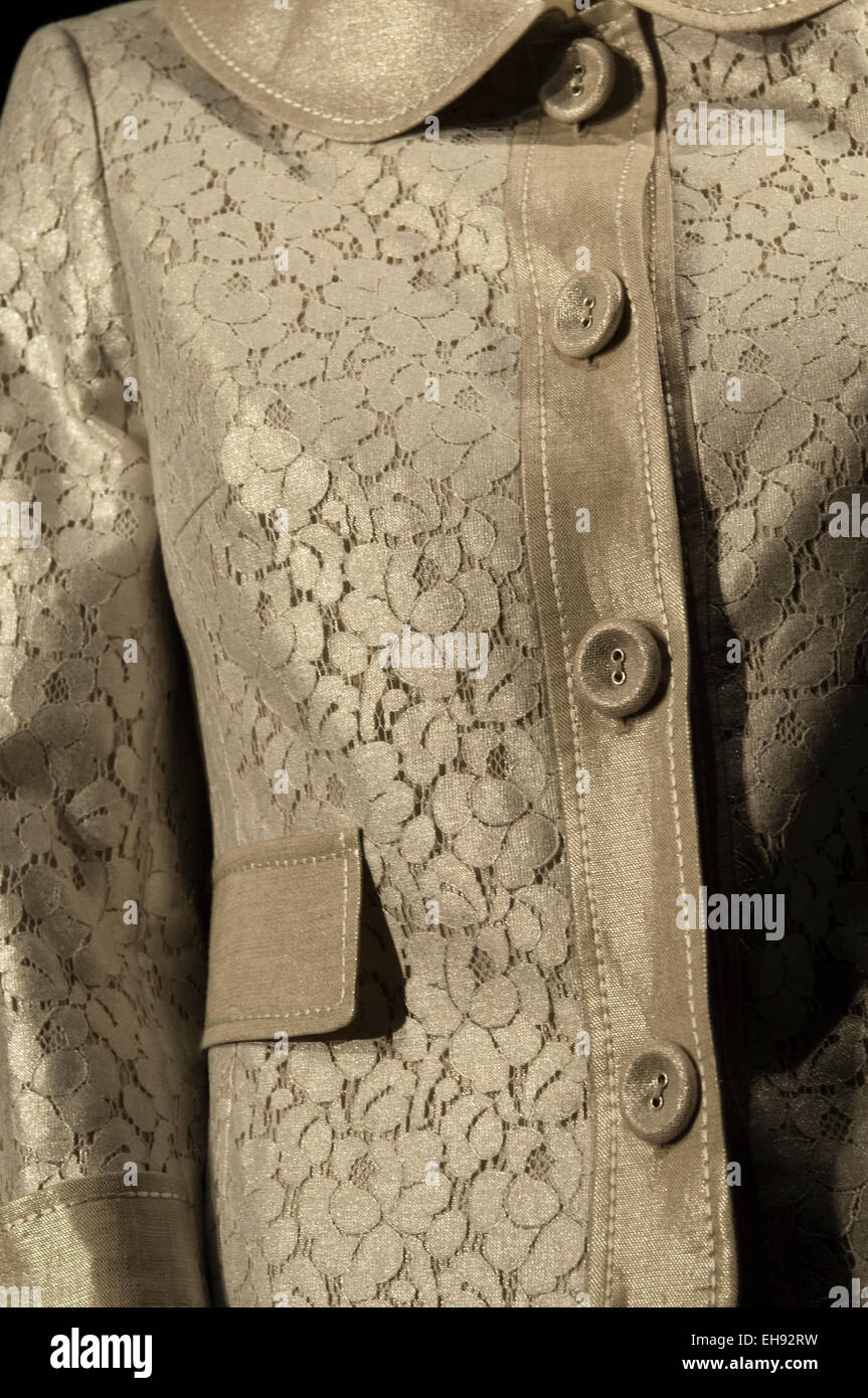 Mannequin wearing a flower patterned of lace or embroidery, on this