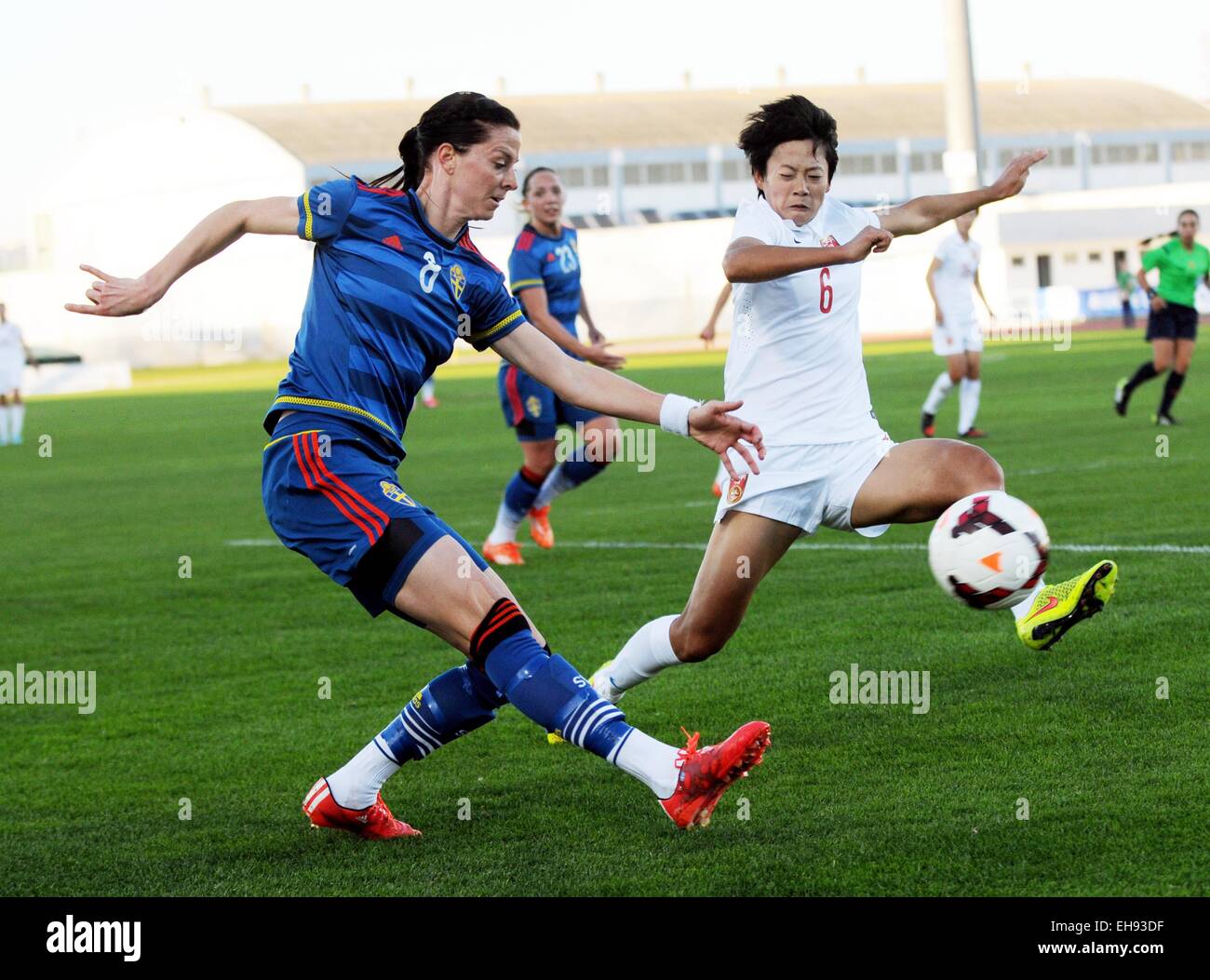 Vrs Antonio. 9th Mar, 2015. Sweden's Lotta Schelin (L) vies with China's Li Dongna during the Algrave Cup football match against China in Vila Real de Santo Antonio on March 9, 2015. Sweden won 3-0. © Zhang Liyun/Xinhua/Alamy Live News Stock Photo