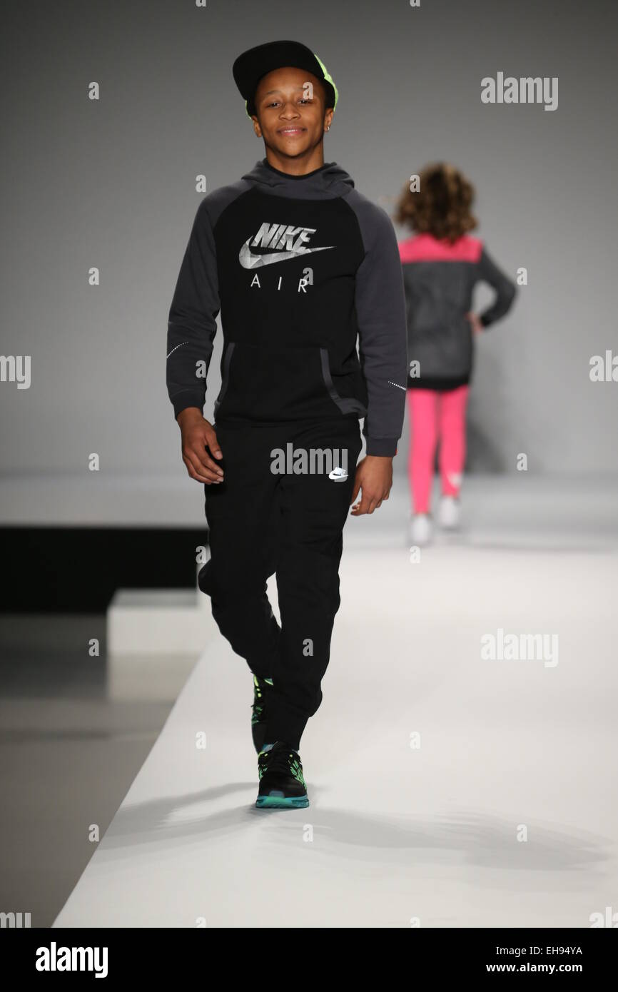 Nike teenage models Clearance