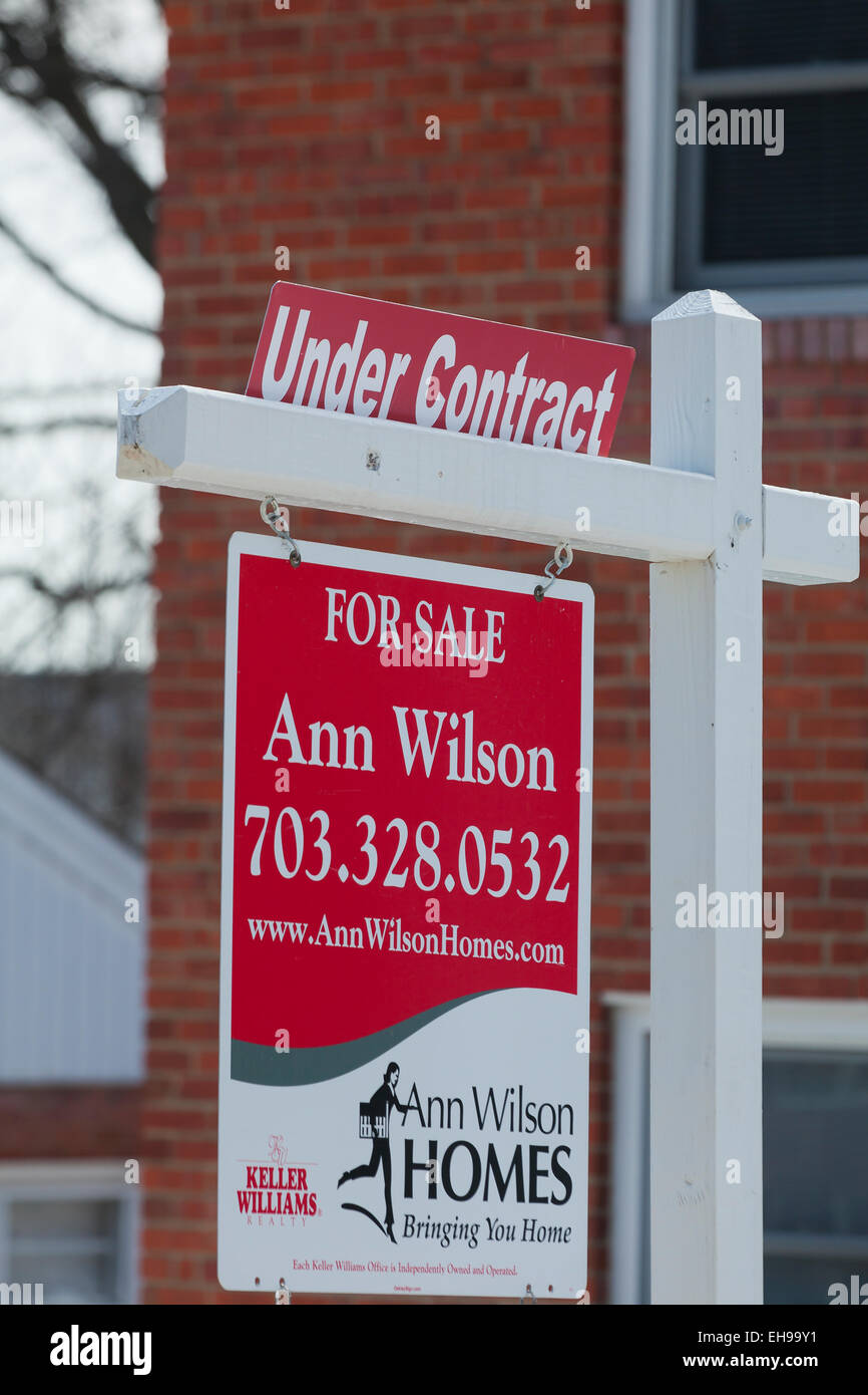 Under contract hires stock photography and images Alamy