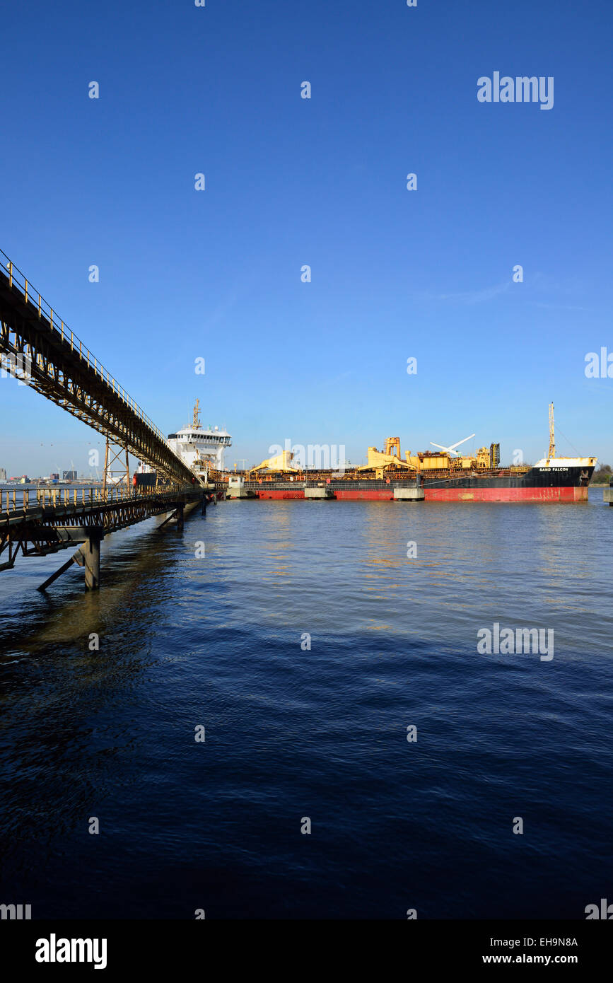 Sand Falcon Aggregate ship loading, Thames River, London, United Kingdom Stock Photo