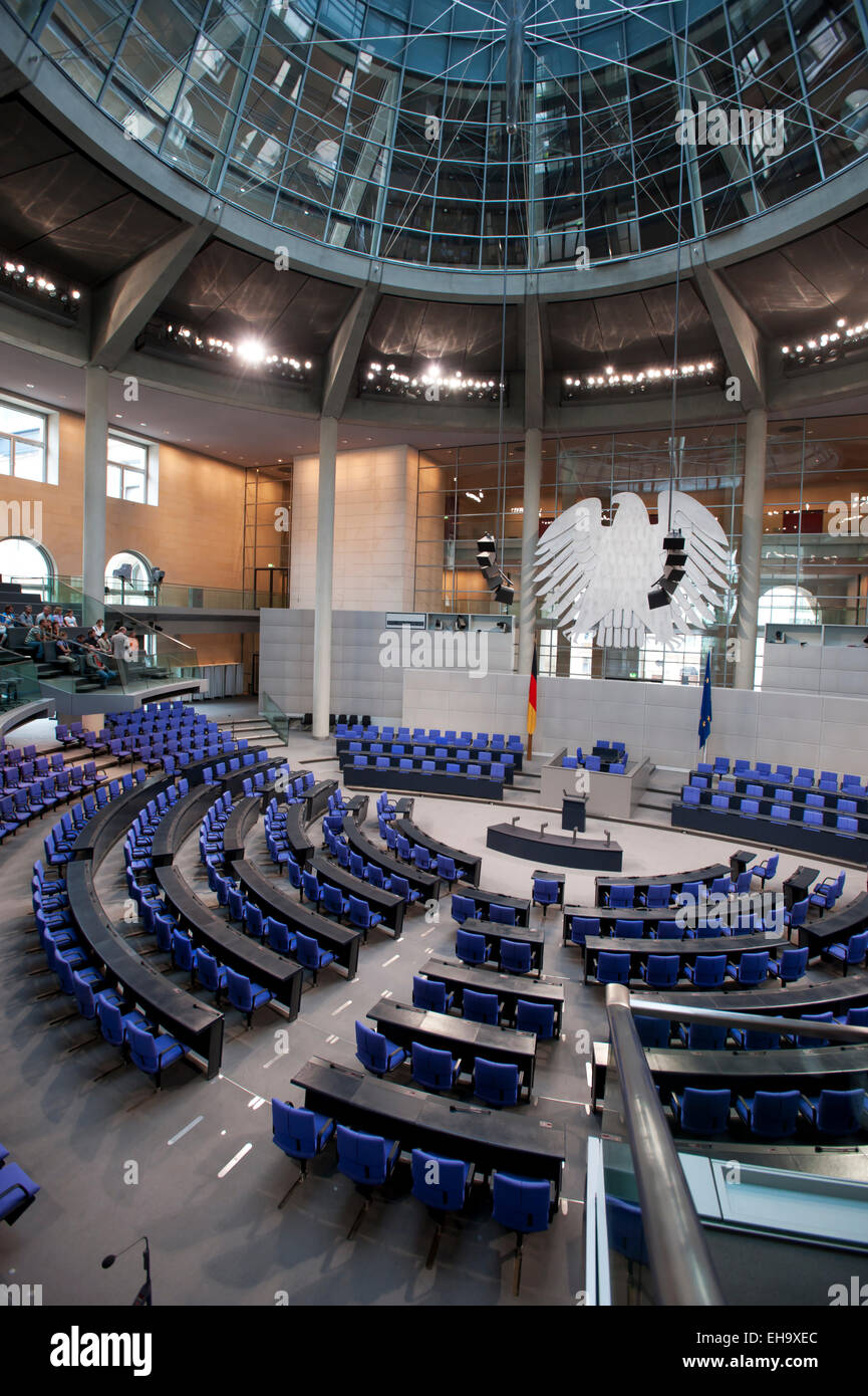 Reichstag innen hi-res stock photography and images - Alamy