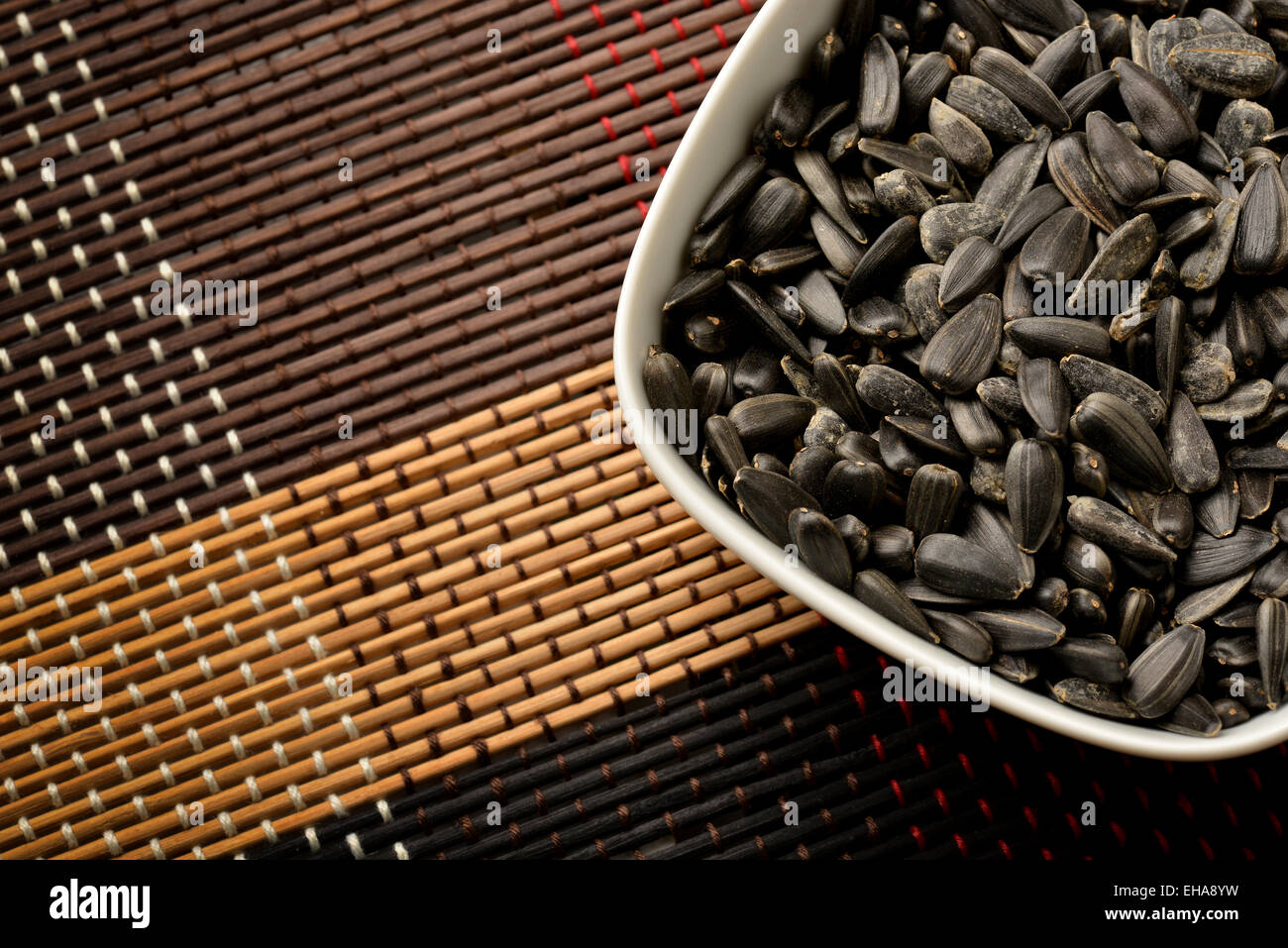 Whole roasted sunflower seeds hi-res stock photography and images - Alamy