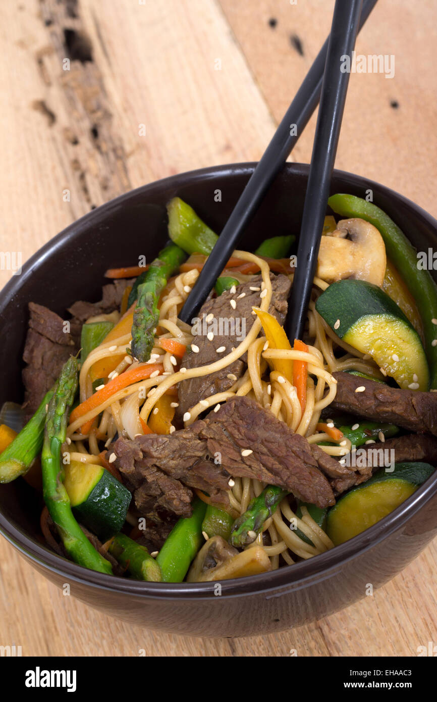 asian beef stir fry with vegetables Stock Photo - Alamy