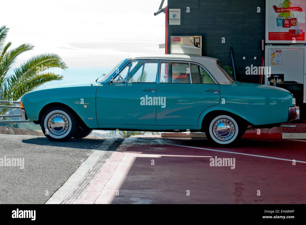 Car, Ford Taunus 17M P3, ' bath tub ', blue, model year 1960-1964 Stock Photo