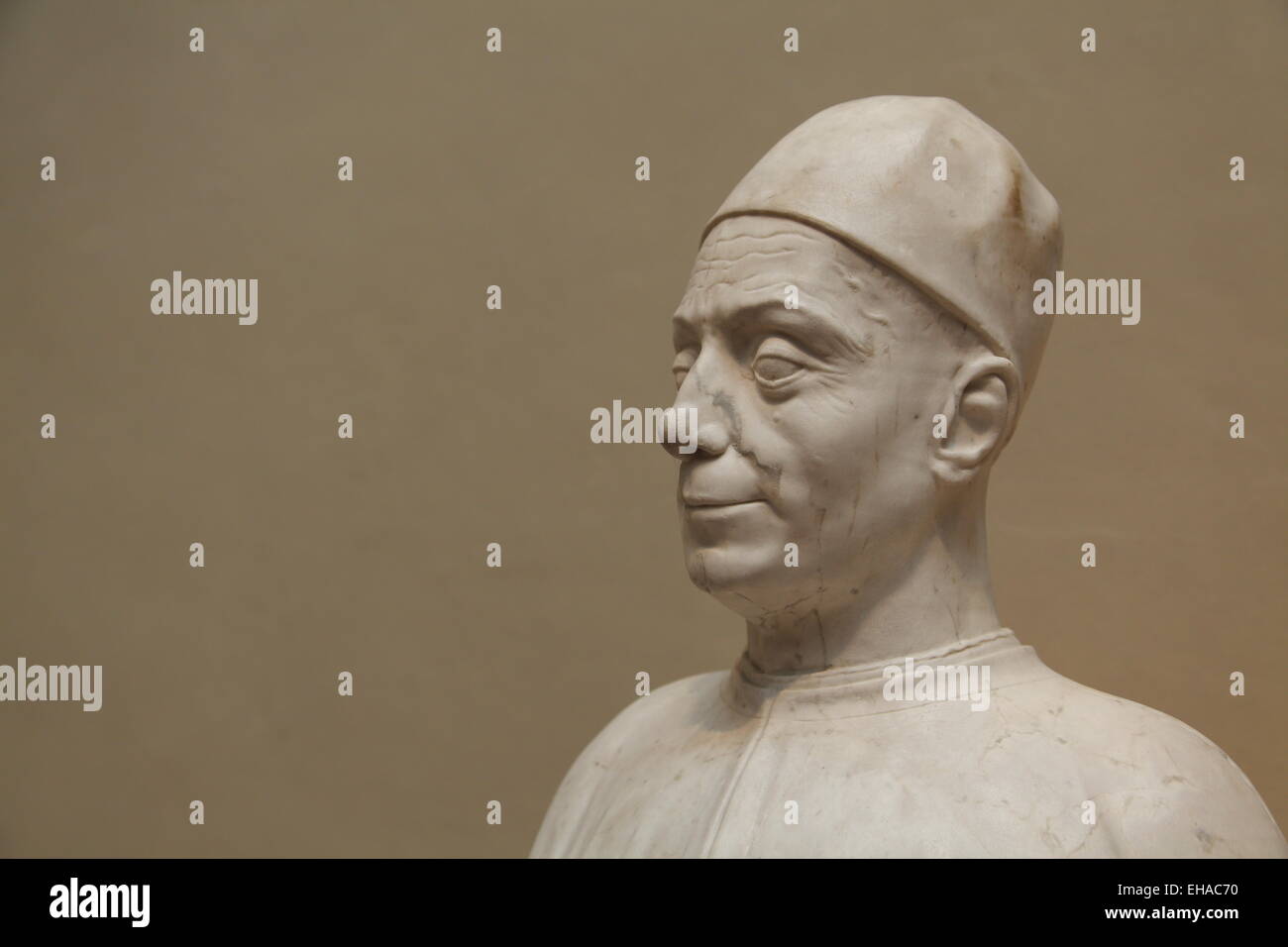 A marble bust showing Pietro Talani attributed to Gregorio di  Lorenzo. From the collection of the National Art Gallery, Washing Stock Photo