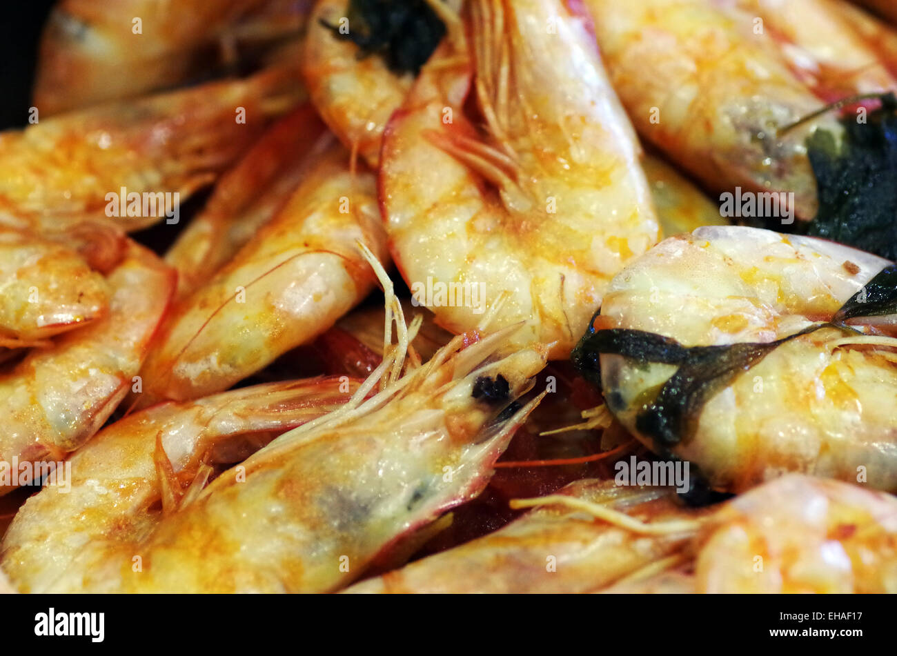 Shrimp with tail cooked hi-res stock photography and images - Alamy
