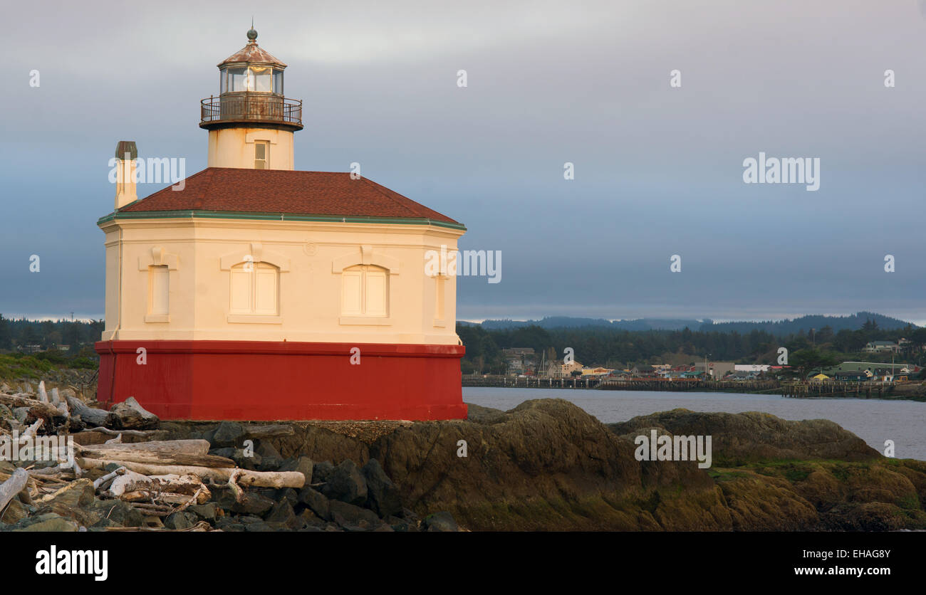 Its a typical grey day on the Pacific Coast Stock Photo Alamy