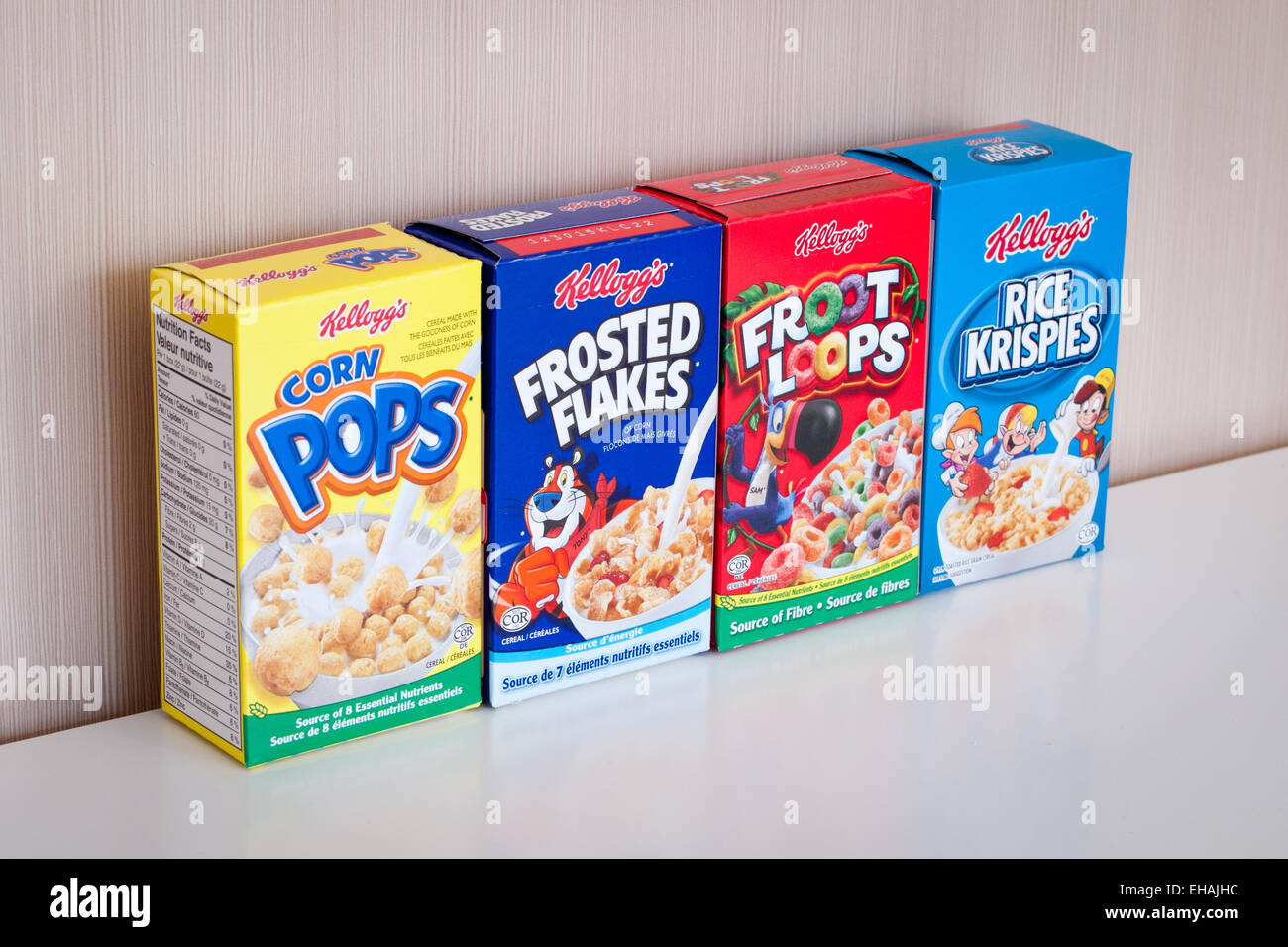 Fun-sized mini boxes of Kellogg's Corn Pops, Kellogg's Frosted Flakes,  Kellogg's Froot Loops, and Kellogg's Rice Krispies cereal Stock Photo -  Alamy