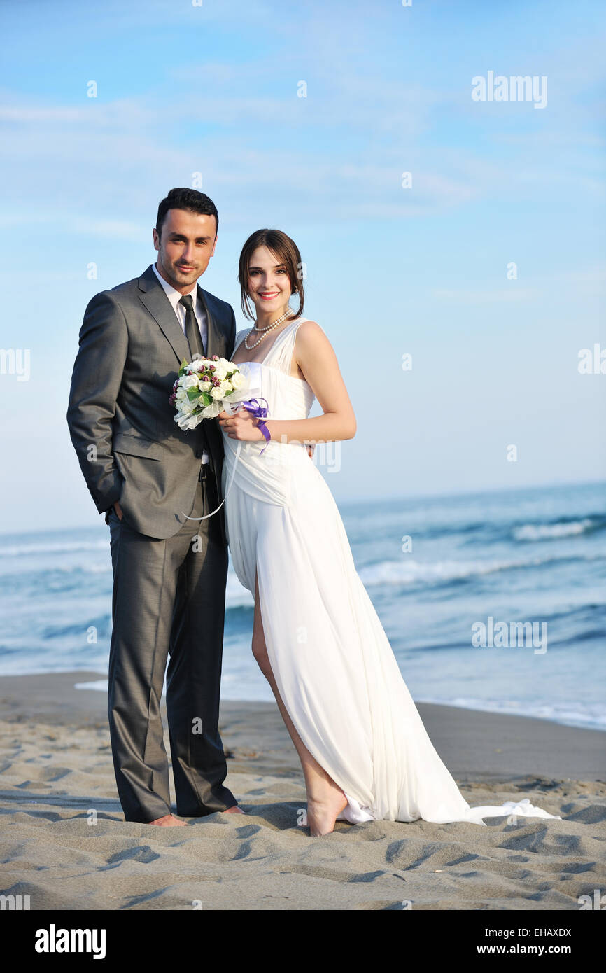 romantic beach wedding at sunset Stock Photo - Alamy