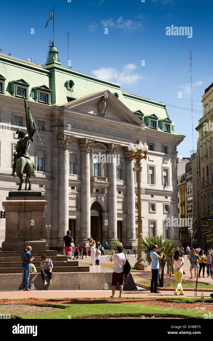 Argentina, Buenos Aires, Plaza de Mayo, and Banco de la Nacion building with classical portico Stock Photo