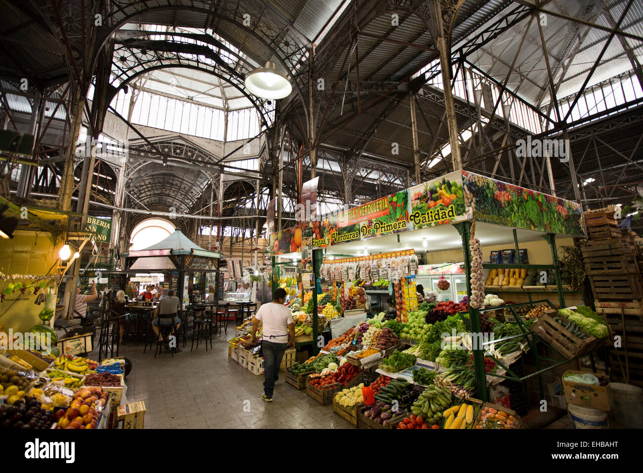 Argentina, Buenos Aires, San Telmo indoor produce market, people at central coffee stall Stock Photo