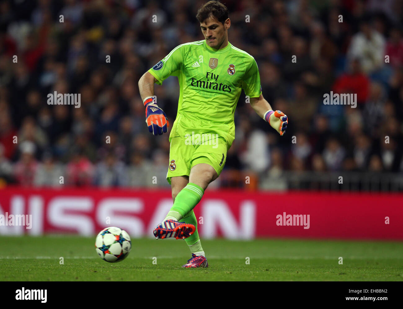 Madrid, Spain. 10th Mar, 2015. Real Madrid's goalkeeper Iker Casillas kicks a ball during the UEFA Champions League Round of 16 second leg soccer match at Santiago Bernabeu Stadium in Madrid, Spain, 10 March 2015. Photo: Ina Fassbender/dpa/Alamy Live News Stock Photo