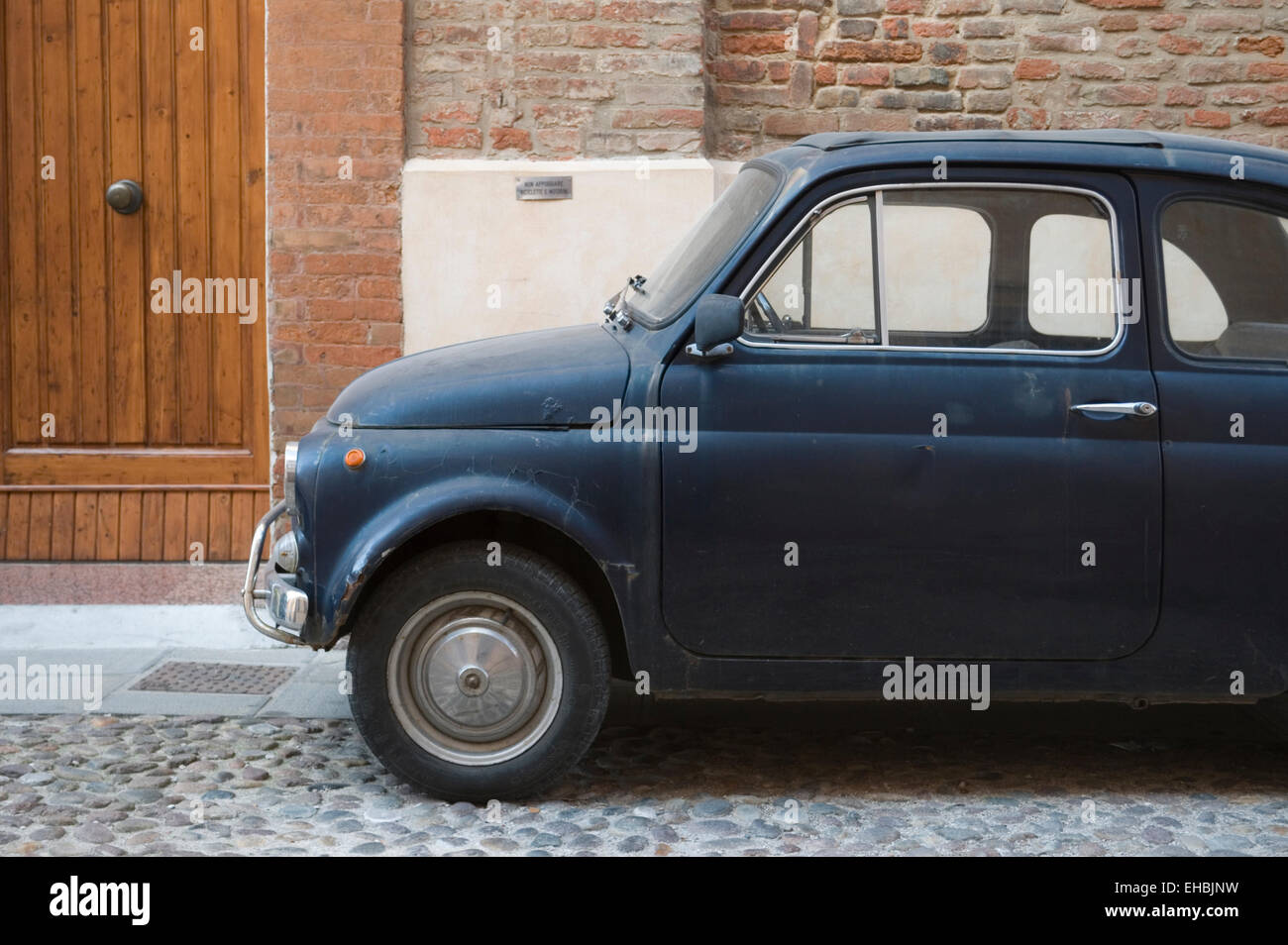 Vintage car Fiat 500 parked outside a house, Italy Stock Photo - Alamy