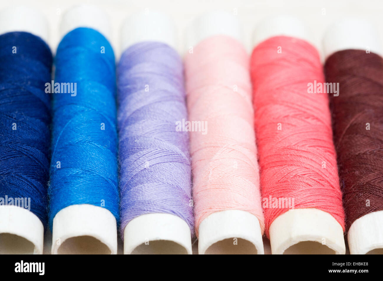 Colour threads hi-res stock photography and images - Alamy
