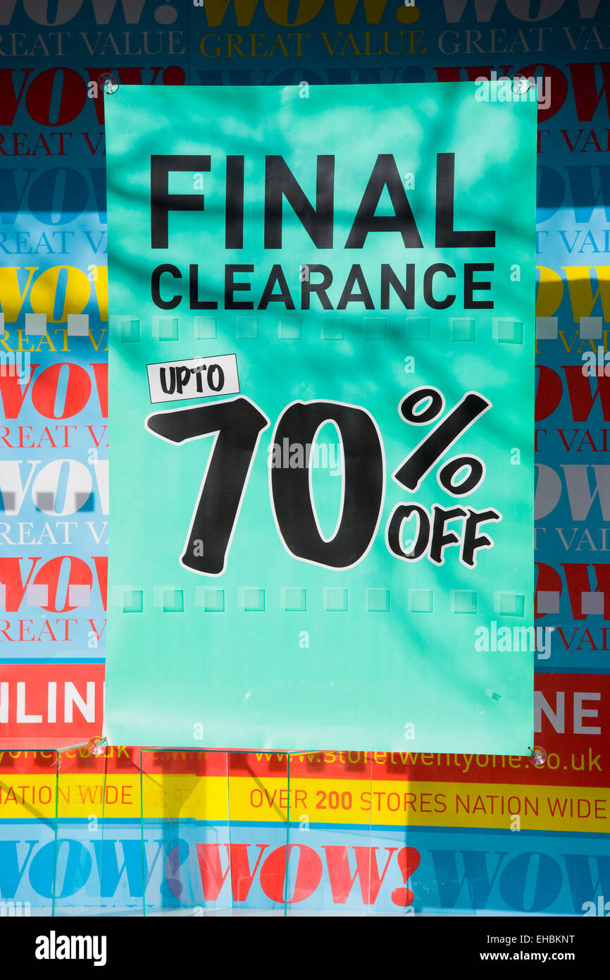 Business Shops Shopping Final Clearance Sale Sign With Up To 70 Off In The Window Of A High Street Shop Stock Photo Alamy