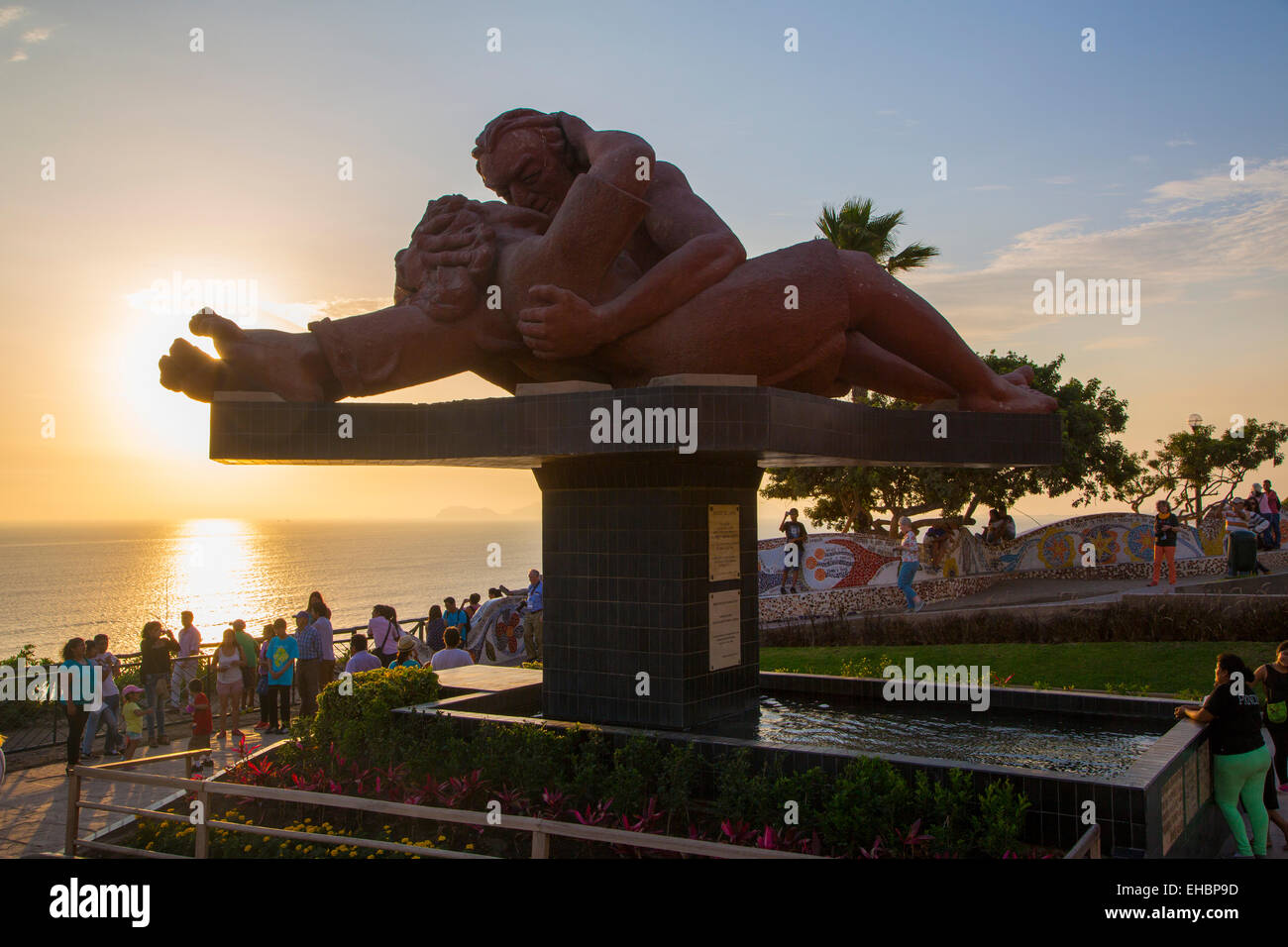 El Beso (the kiss) , statue, El Parque del Amor, Lovers Park, Miraflores, Lima, Peru Stock Photo