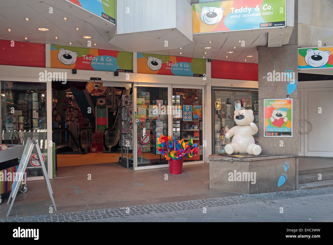 Teddy & Co toy shop, Buchkremerstraße, Aachen, Germany Stock Photo Alamy