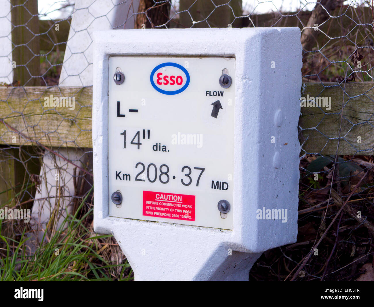 Pipeline Marker High Resolution Stock Photography and Images Alamy