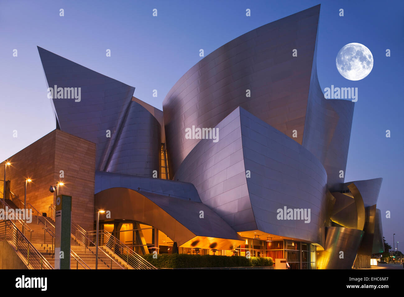 WALT DISNEY CONCERT HALL FRANK GEHRY 2003 DOWNTOWN LOS ANGELES Walt disney concert hall frank gehry 2003 downtown los angeles