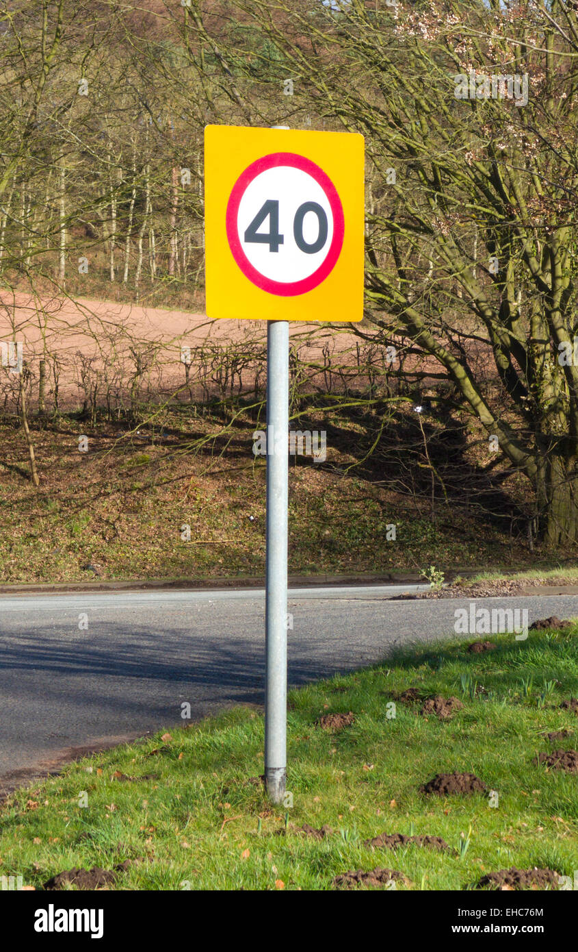 40 Miles Per Hour Speed Limit Road Sign UK Stock Photo Alamy