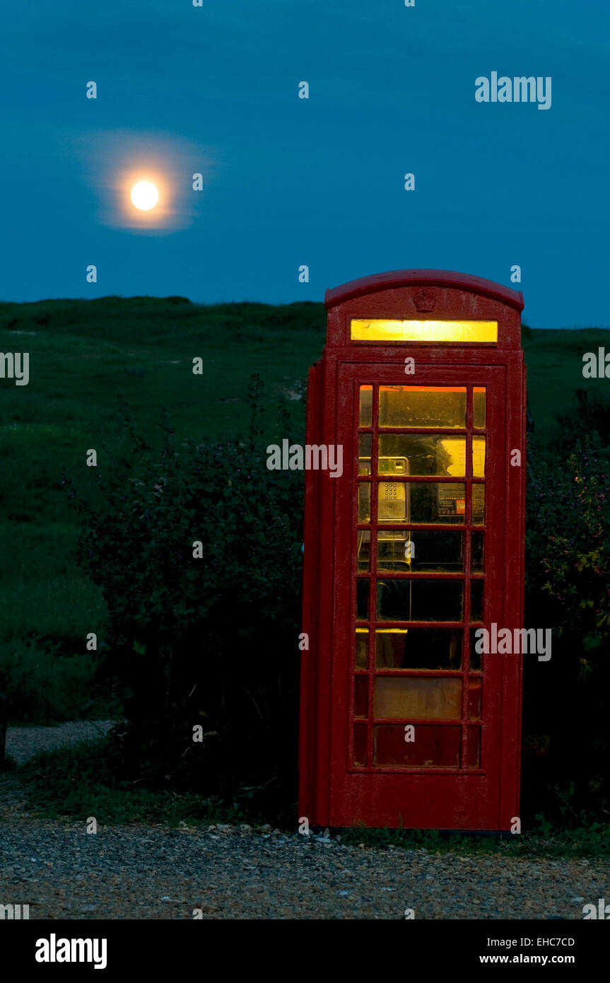 Red phone booth standing alone hi-res stock photography and images - Alamy