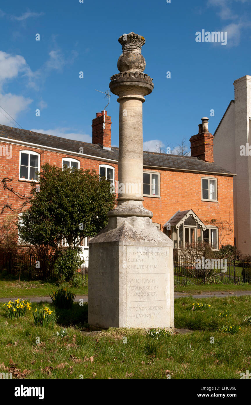 The Obelisk milepost, Beckford, Worcestershire, England, UK Stock Photo