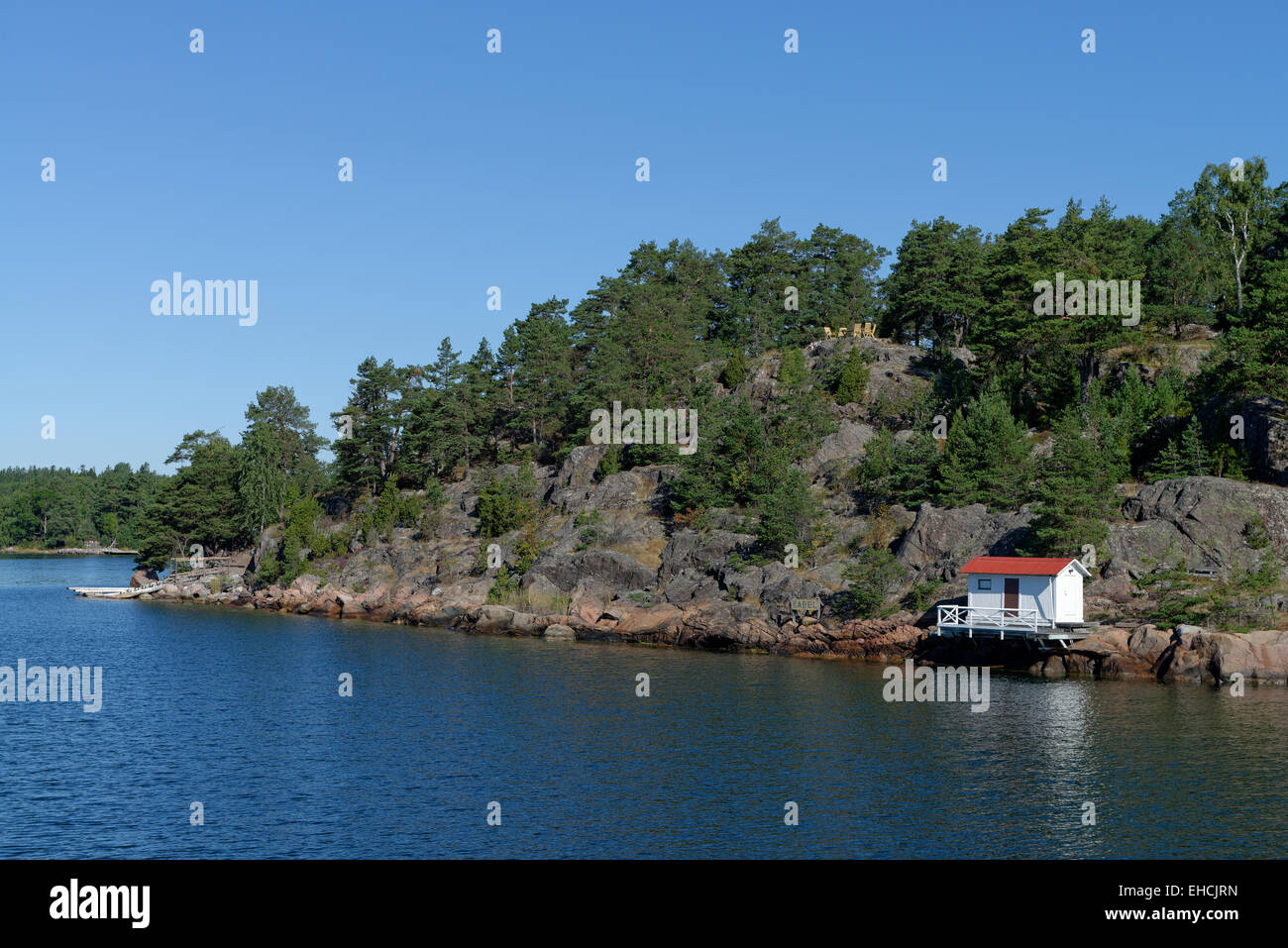 Waterfront cottage, Hallberg, Halleberg on Varholma, Värmdö archipelago, Sweden Stock Photo