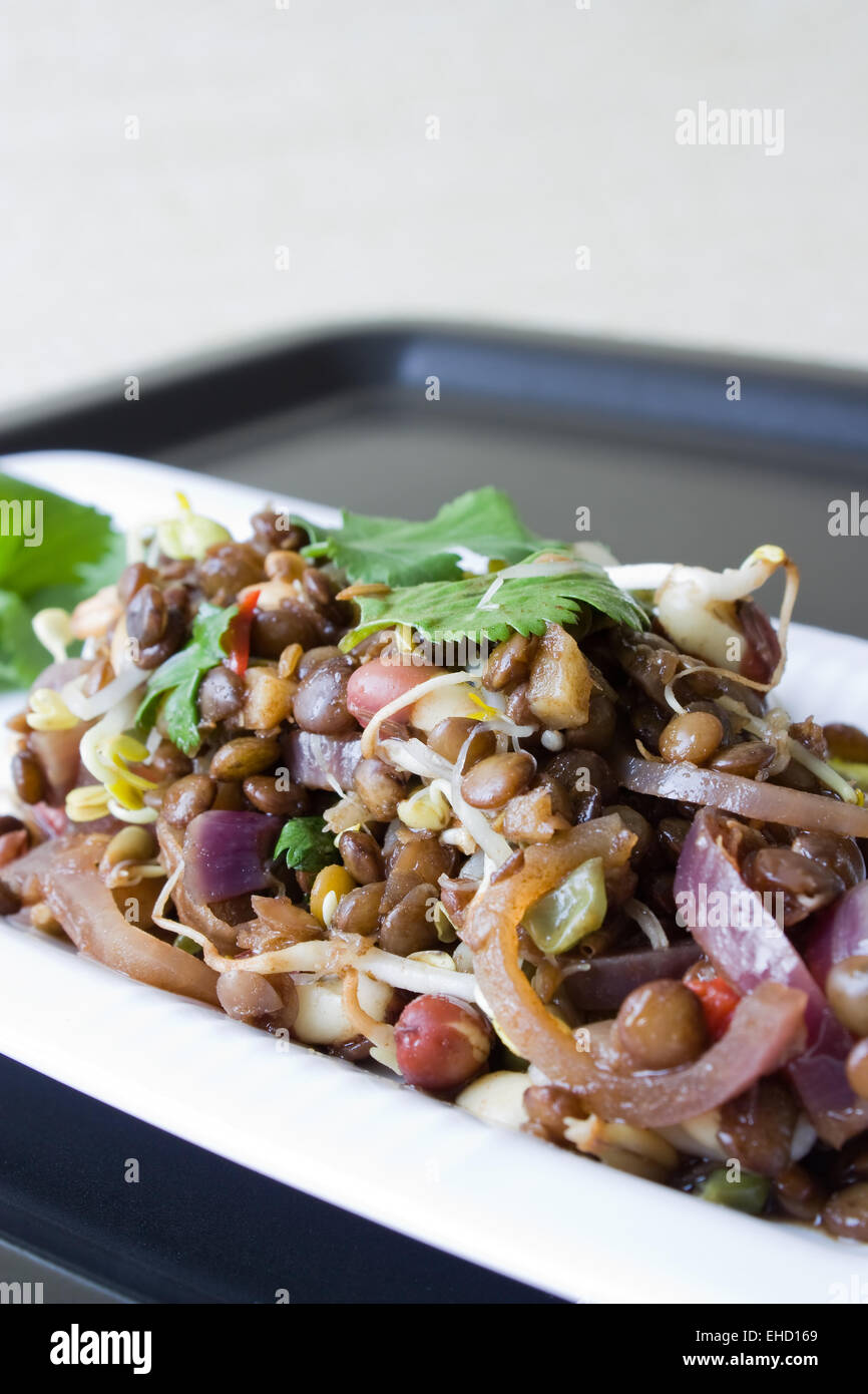 Asiatischer Linsensalat - Asian lentil salad Stock Photo